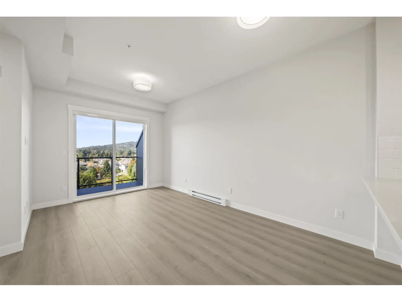 613 8423 CEDAR STREET