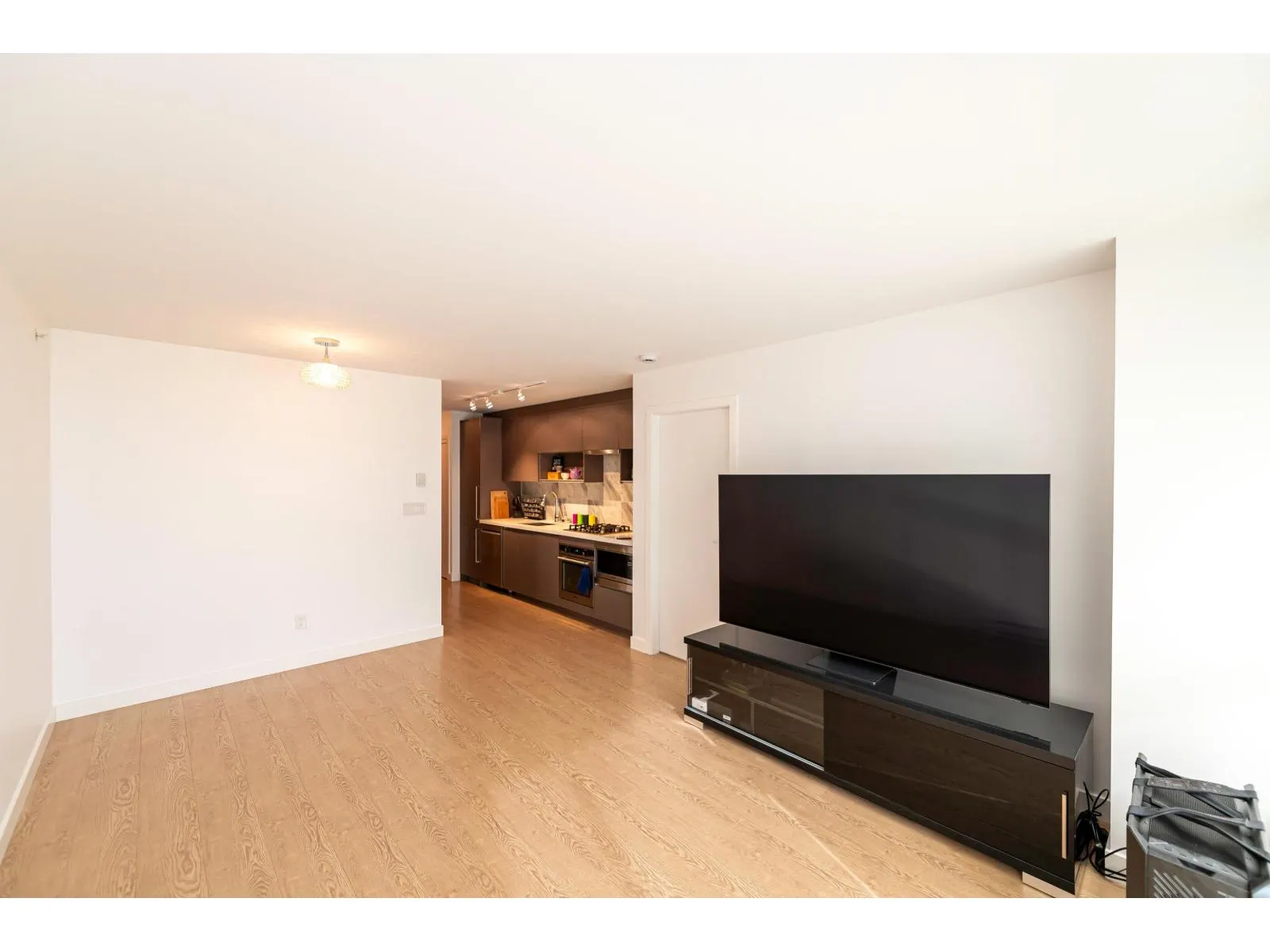 2503 13750 100 AVENUE