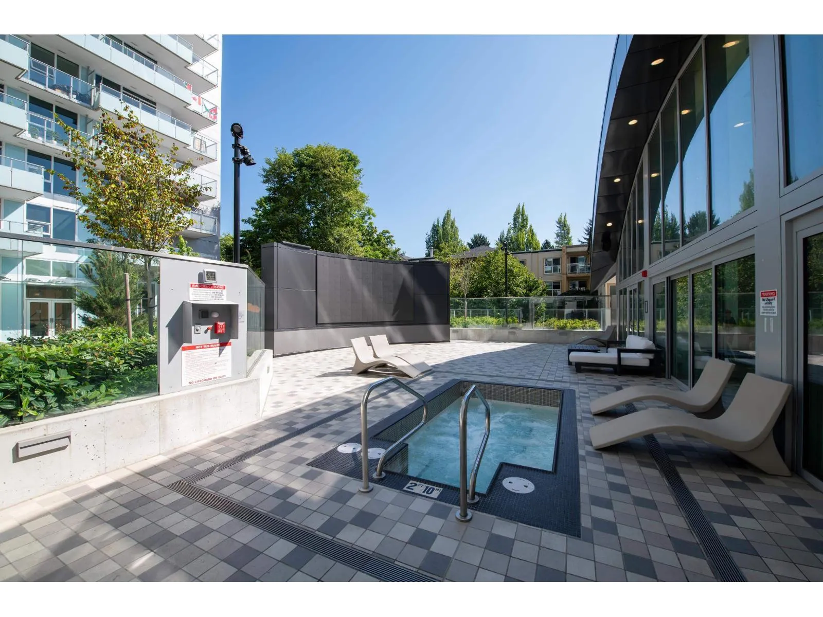 2503 13750 100 AVENUE