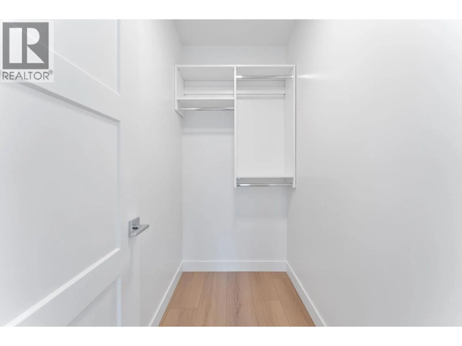 842 ST. DENIS AVENUE