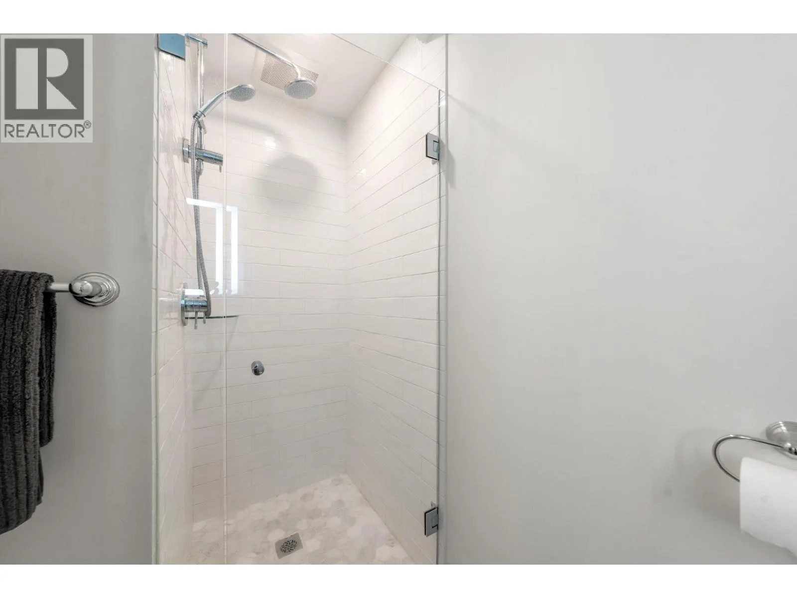 40222 SKYLINE DRIVE