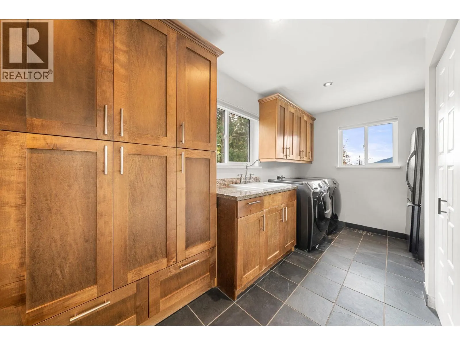 40222 SKYLINE DRIVE