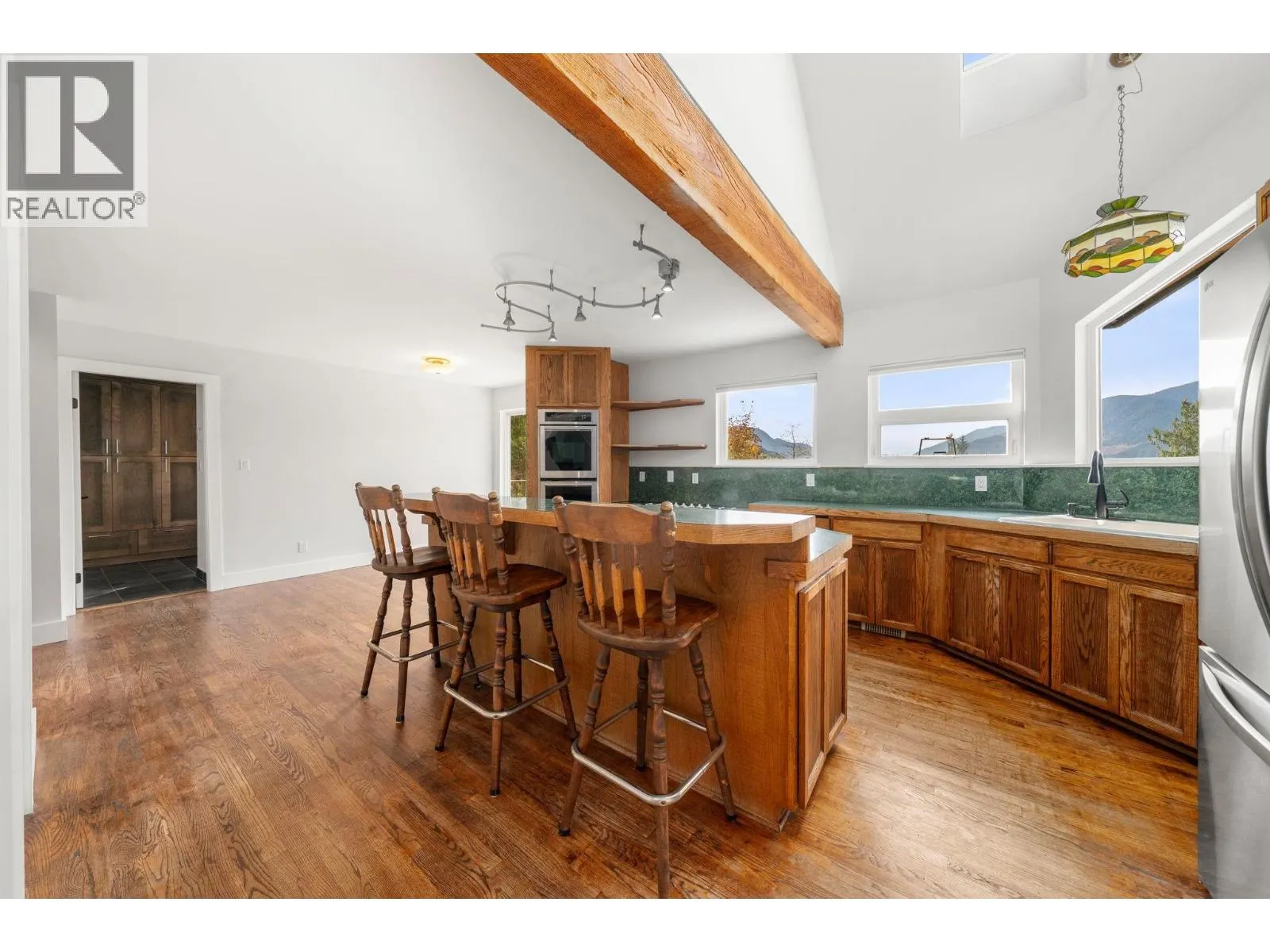 40222 SKYLINE DRIVE