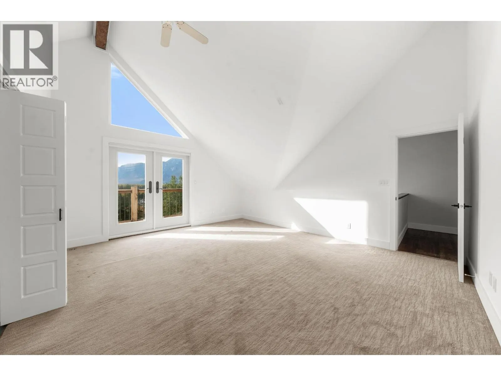 40222 SKYLINE DRIVE