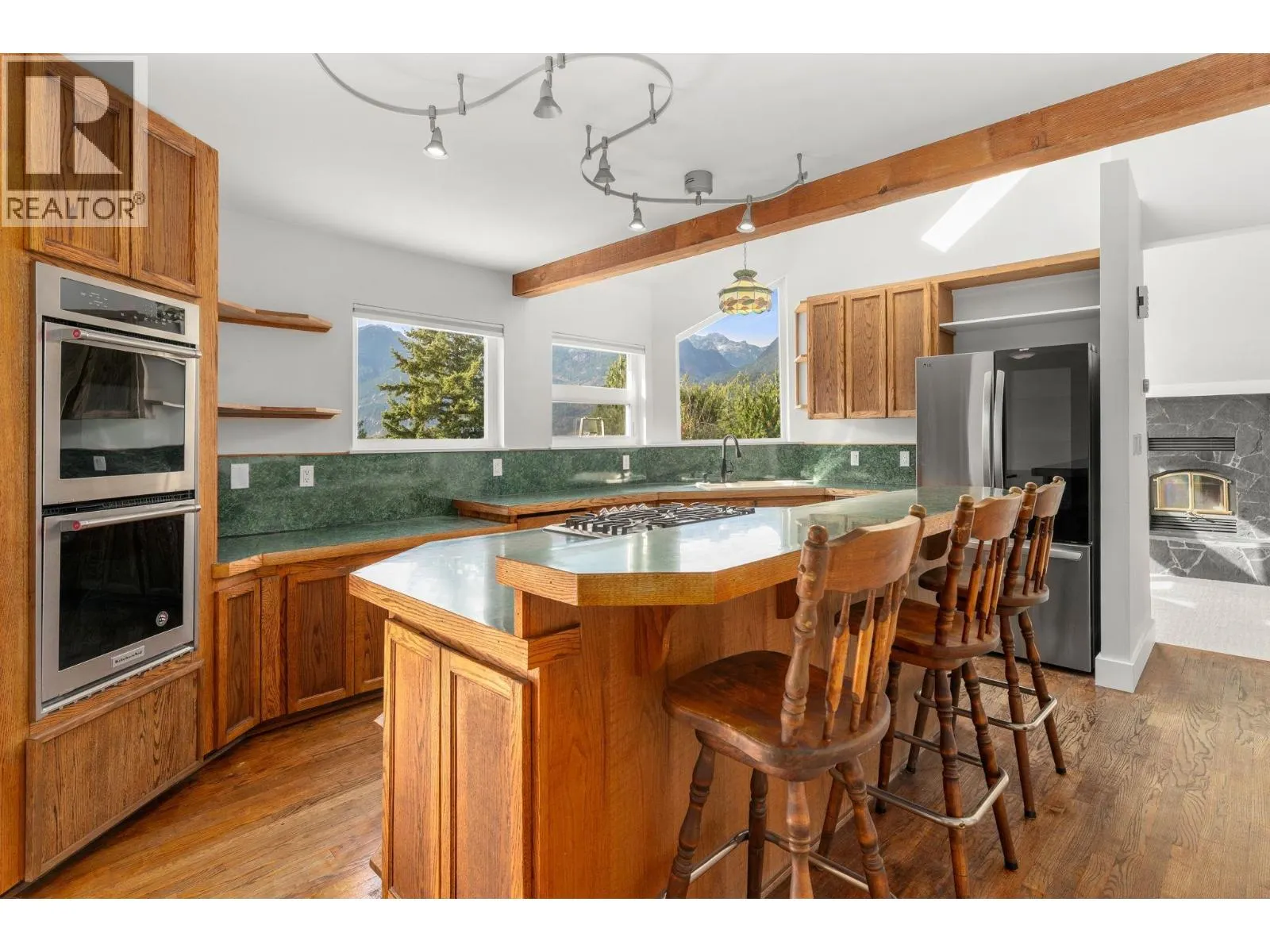 40222 SKYLINE DRIVE