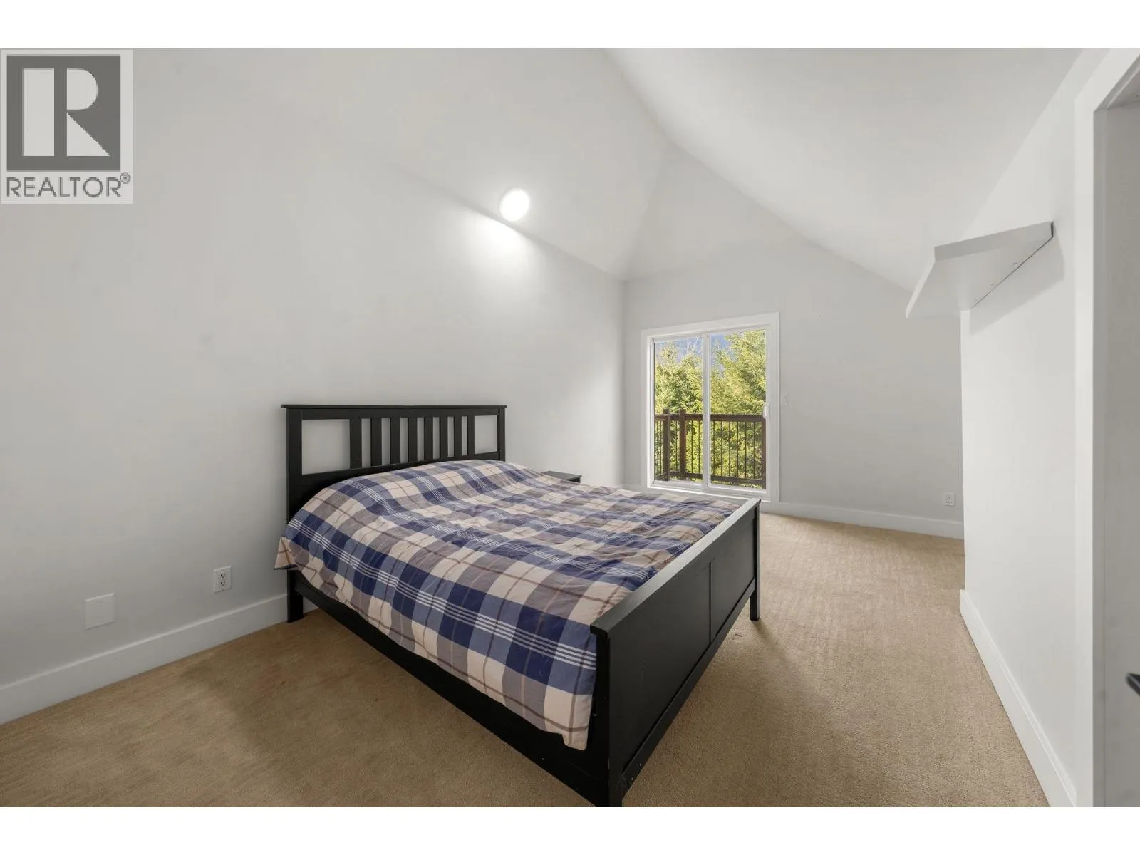 40222 SKYLINE DRIVE