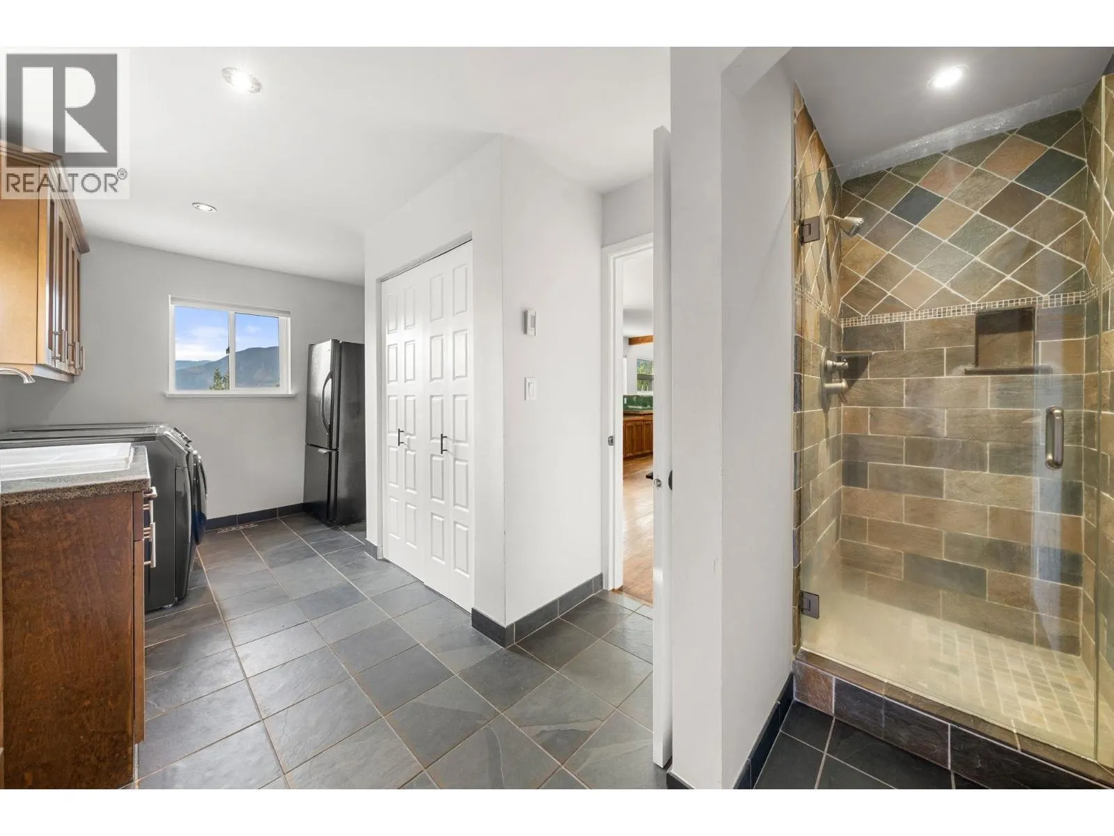 40222 SKYLINE DRIVE
