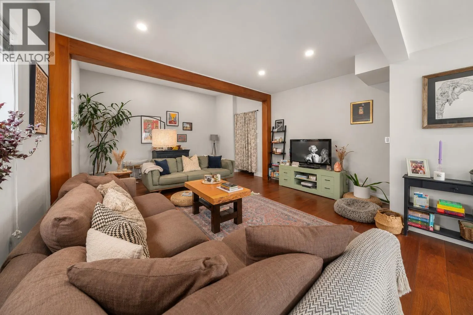 40222 SKYLINE DRIVE
