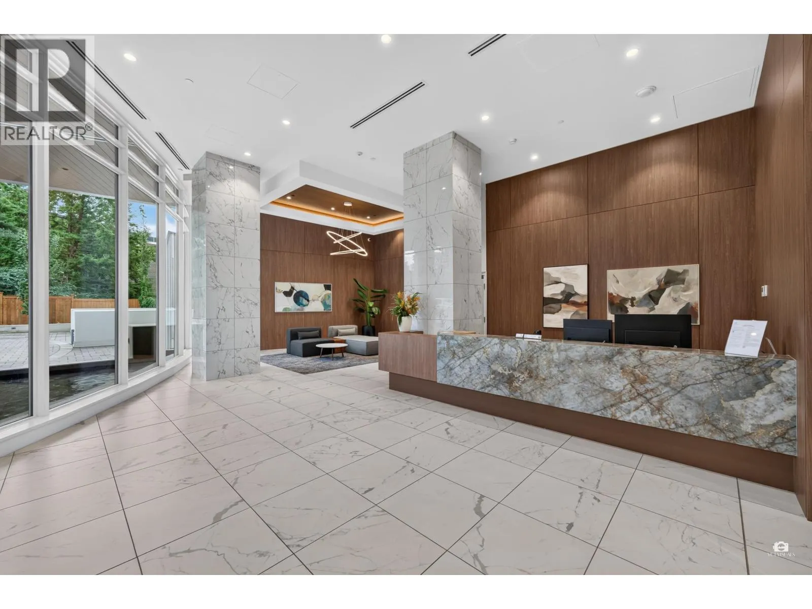 2207 518 CLARKE ROAD