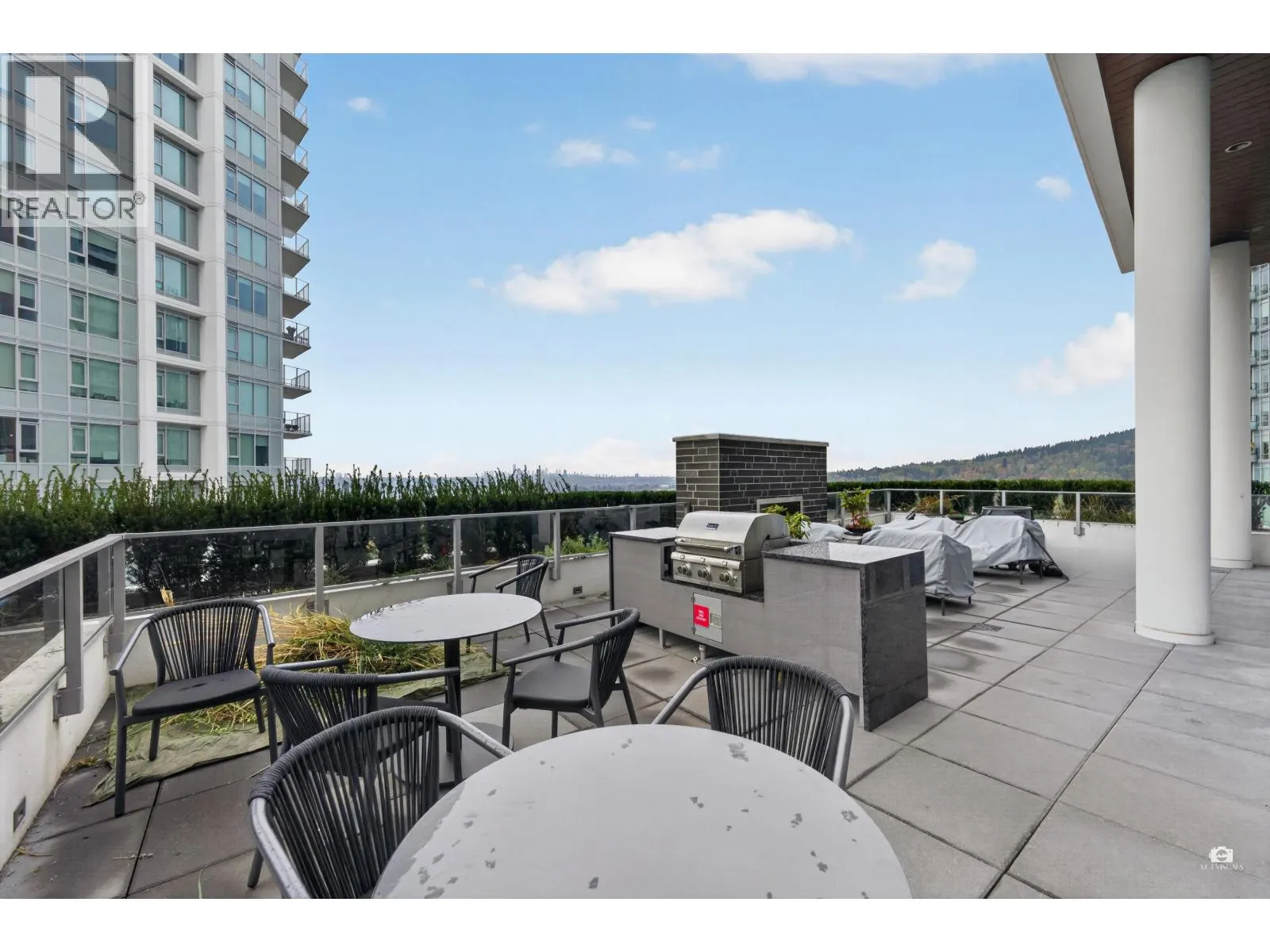 2207 518 CLARKE ROAD