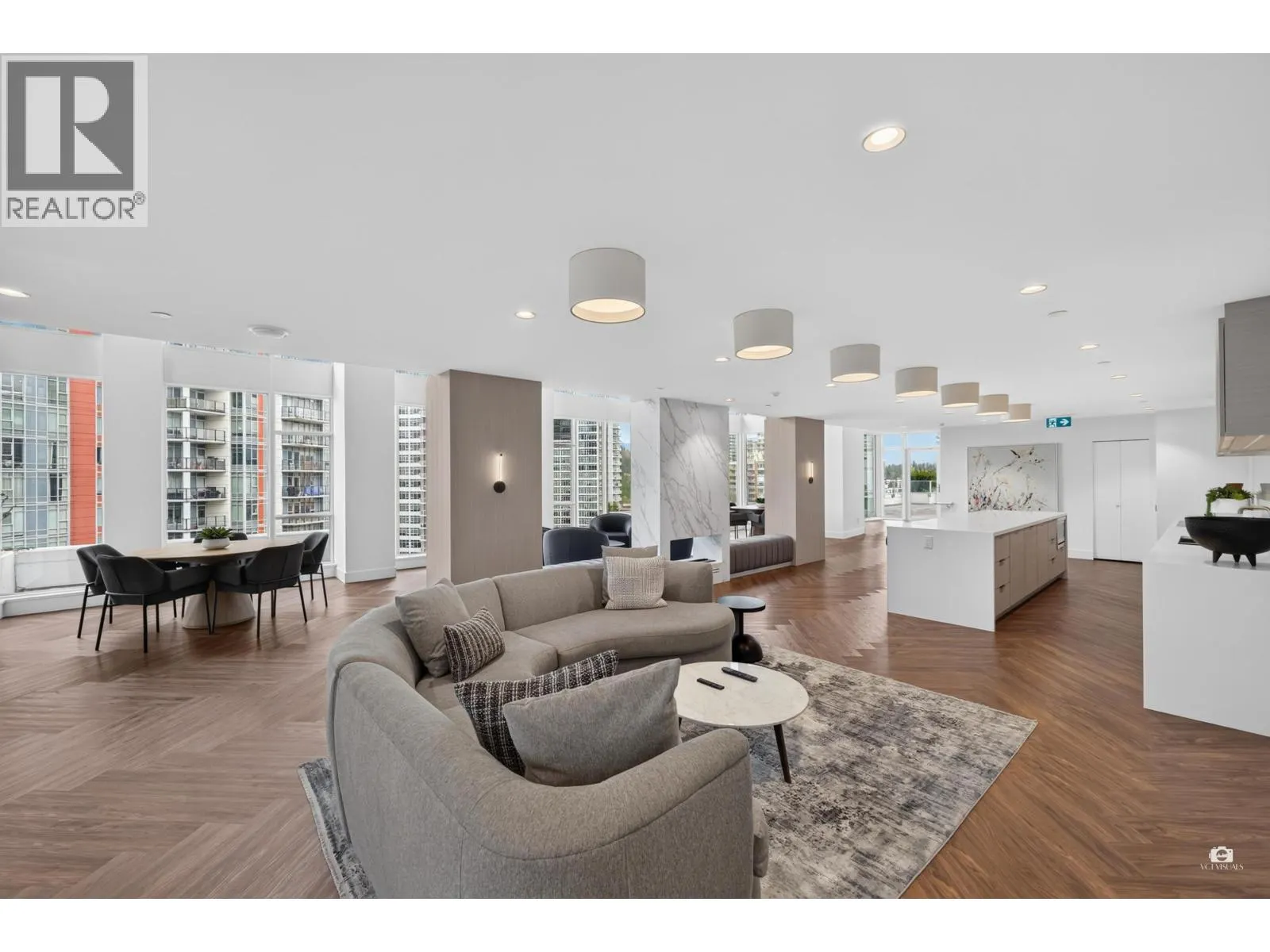2207 518 CLARKE ROAD