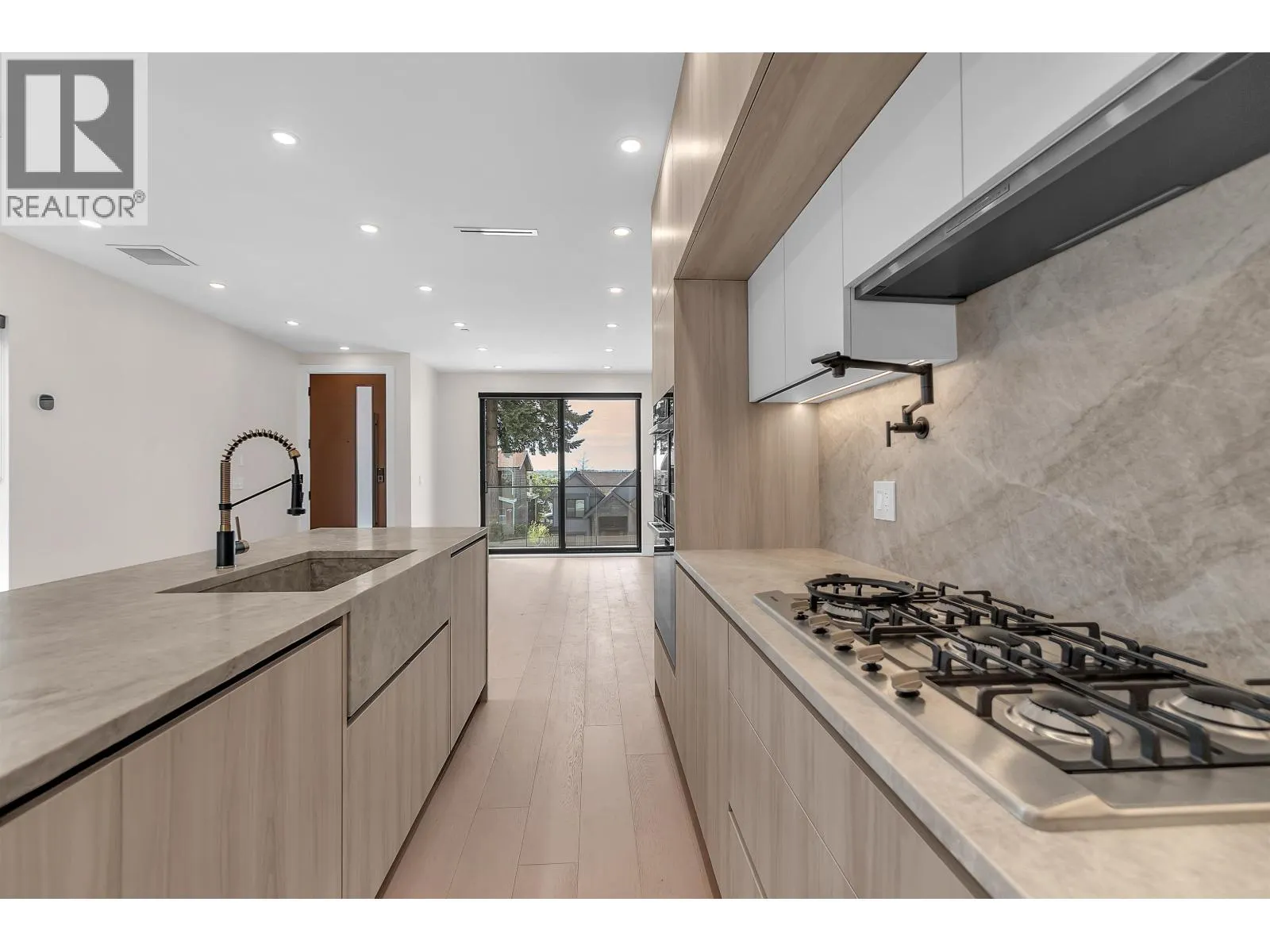 504 E 5TH STREET
