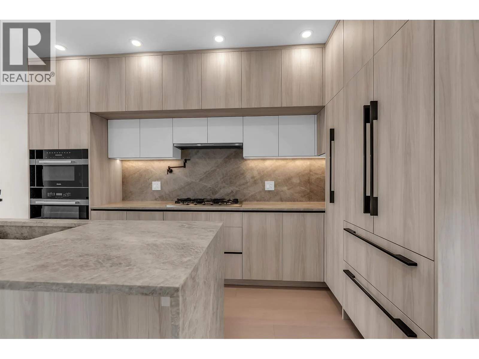 504 E 5TH STREET
