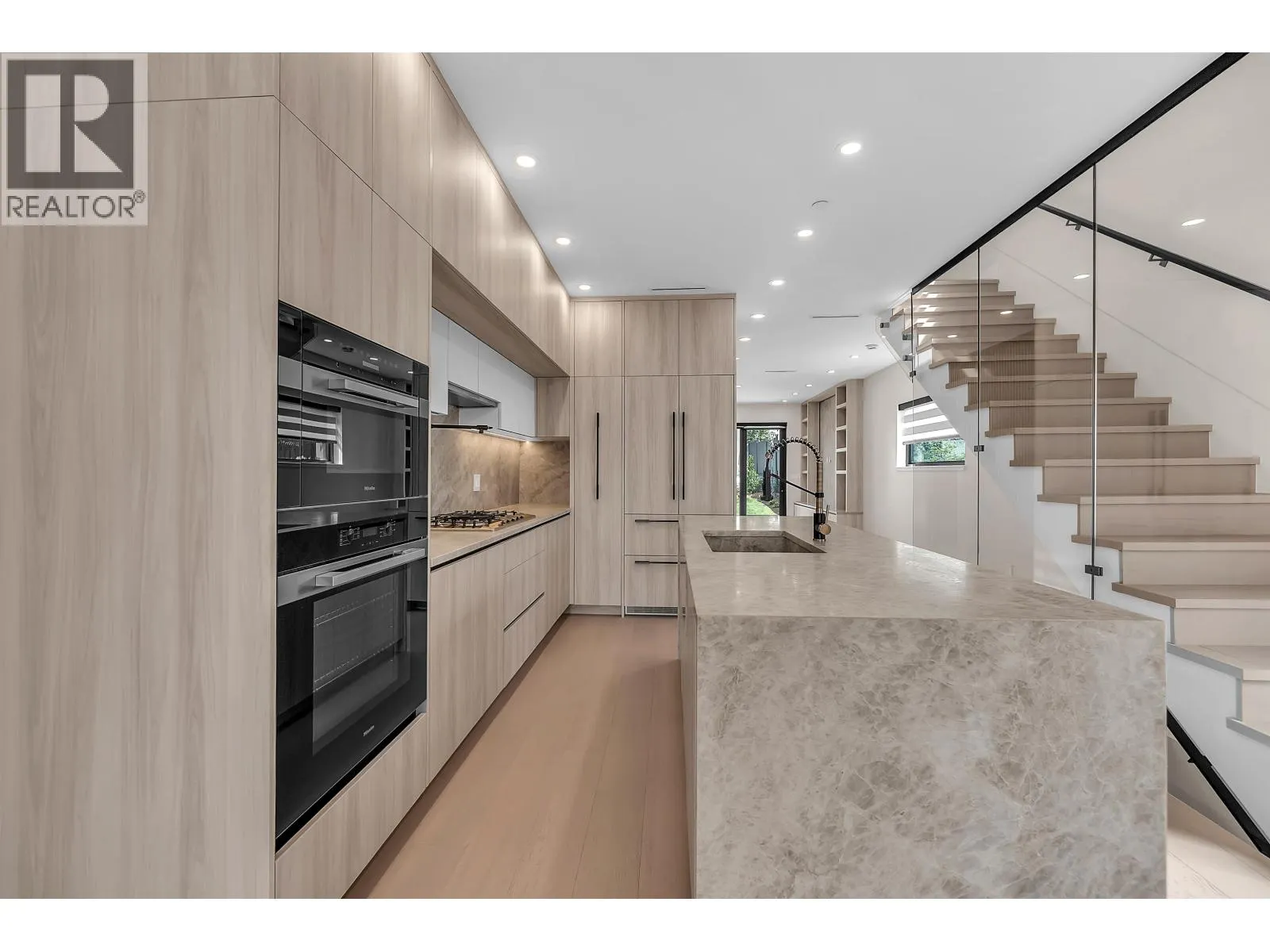 504 E 5TH STREET