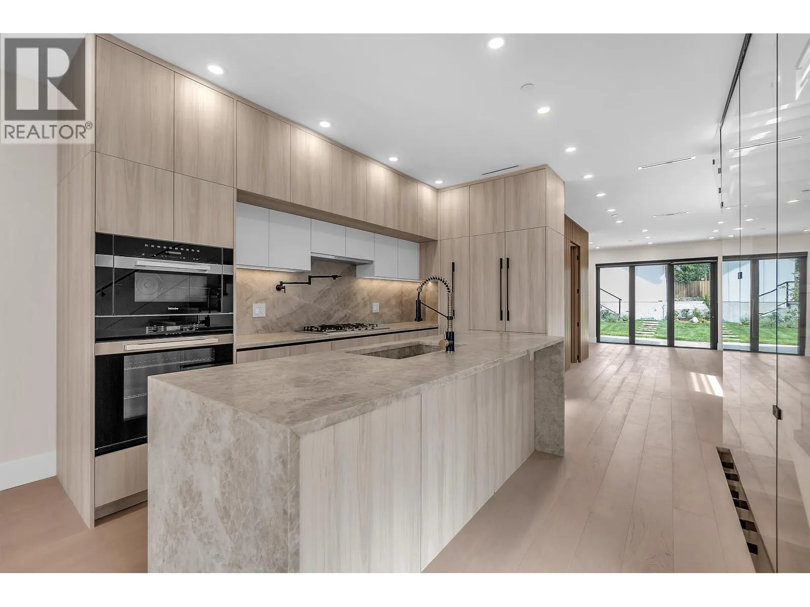 504 E 5TH STREET