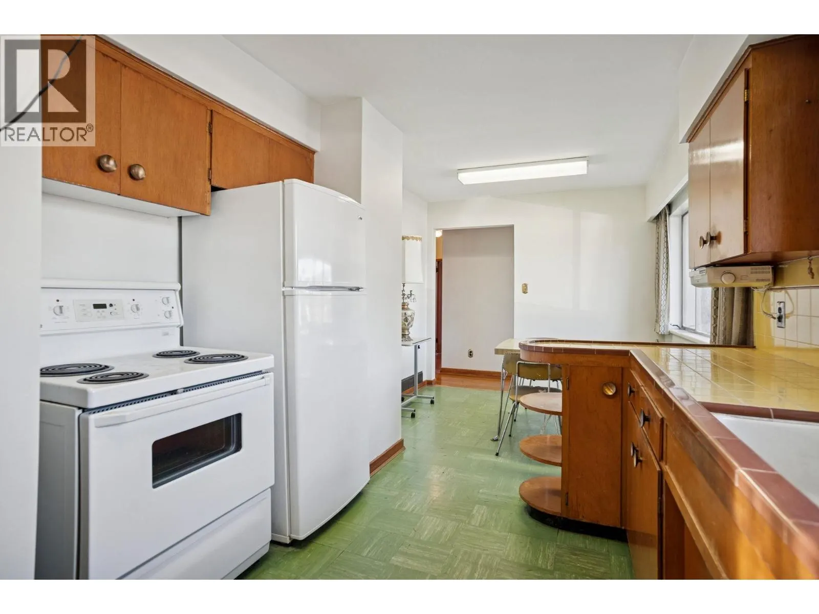 925 NANAIMO STREET