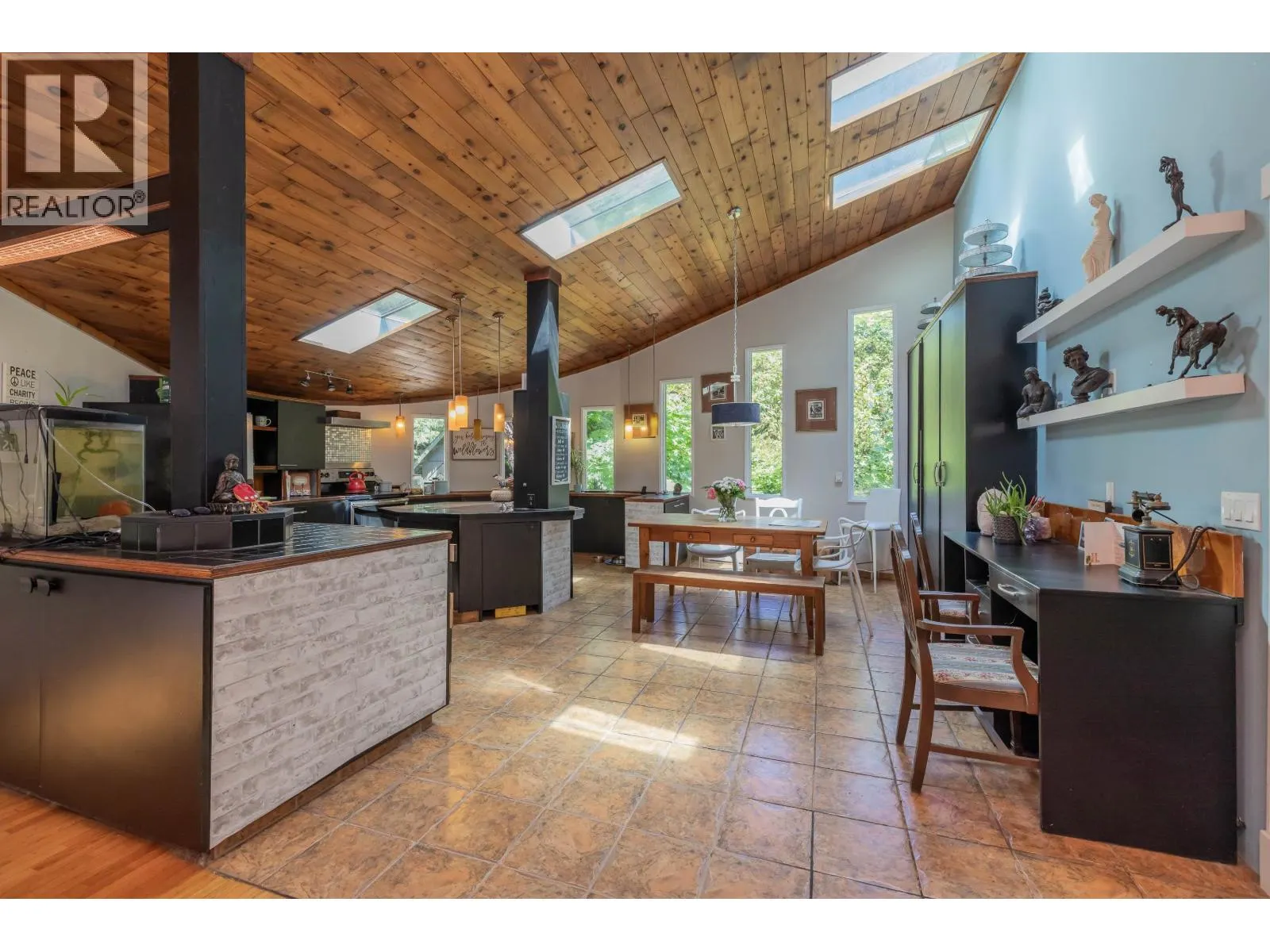 23942 FERN CRESCENT