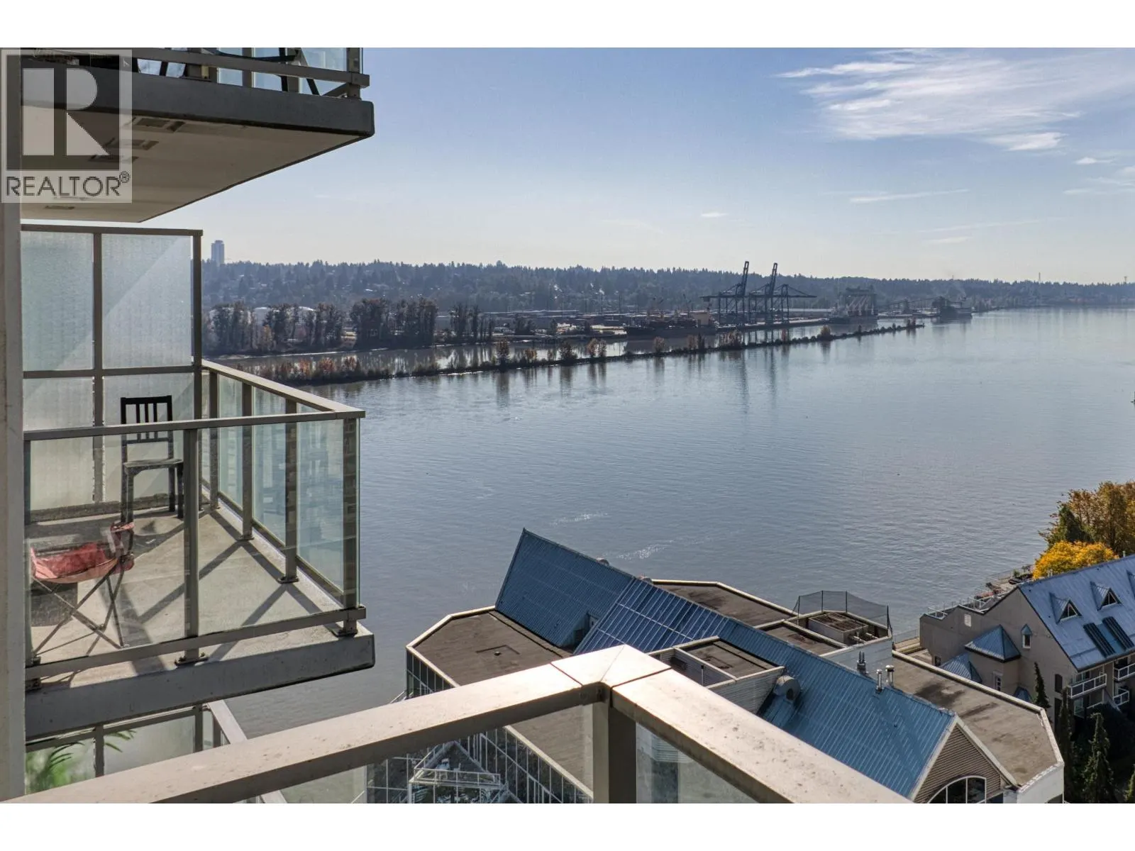 1607 908 QUAYSIDE DRIVE