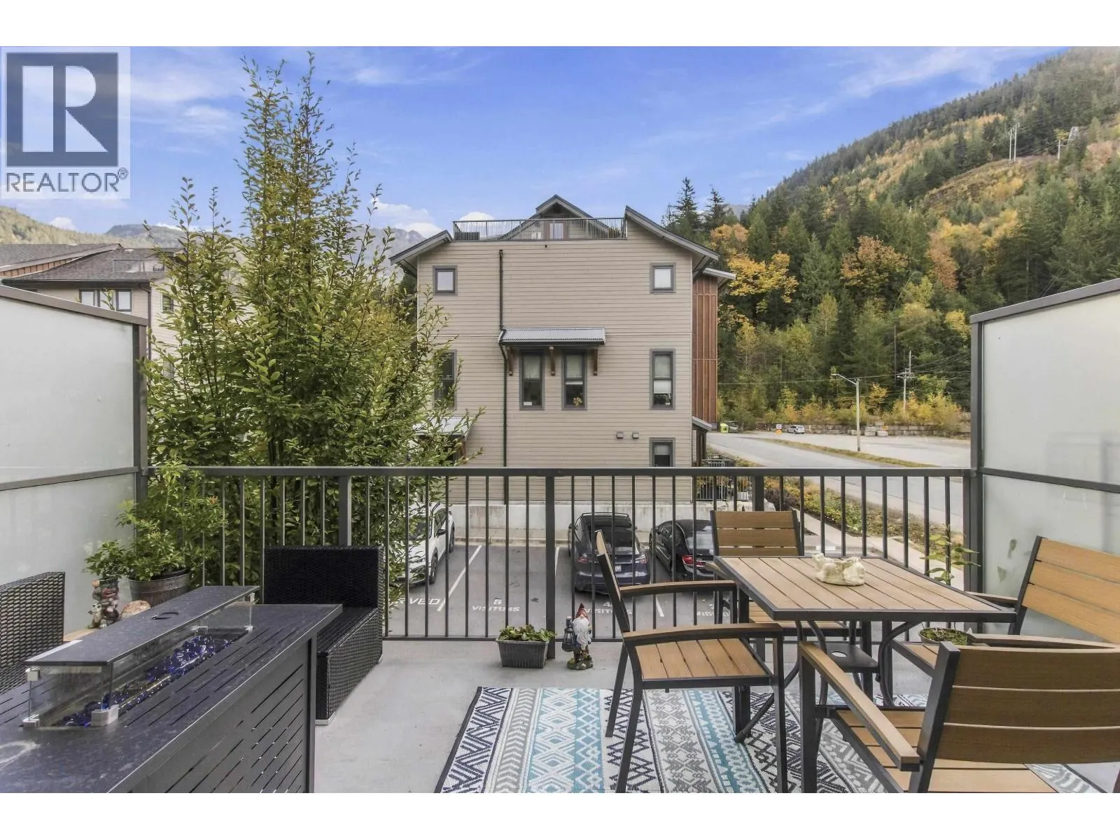 18 351 COPPER DRIVE