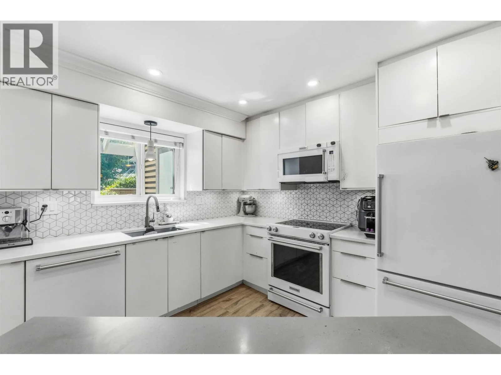 11 7400 MINORU BOULEVARD