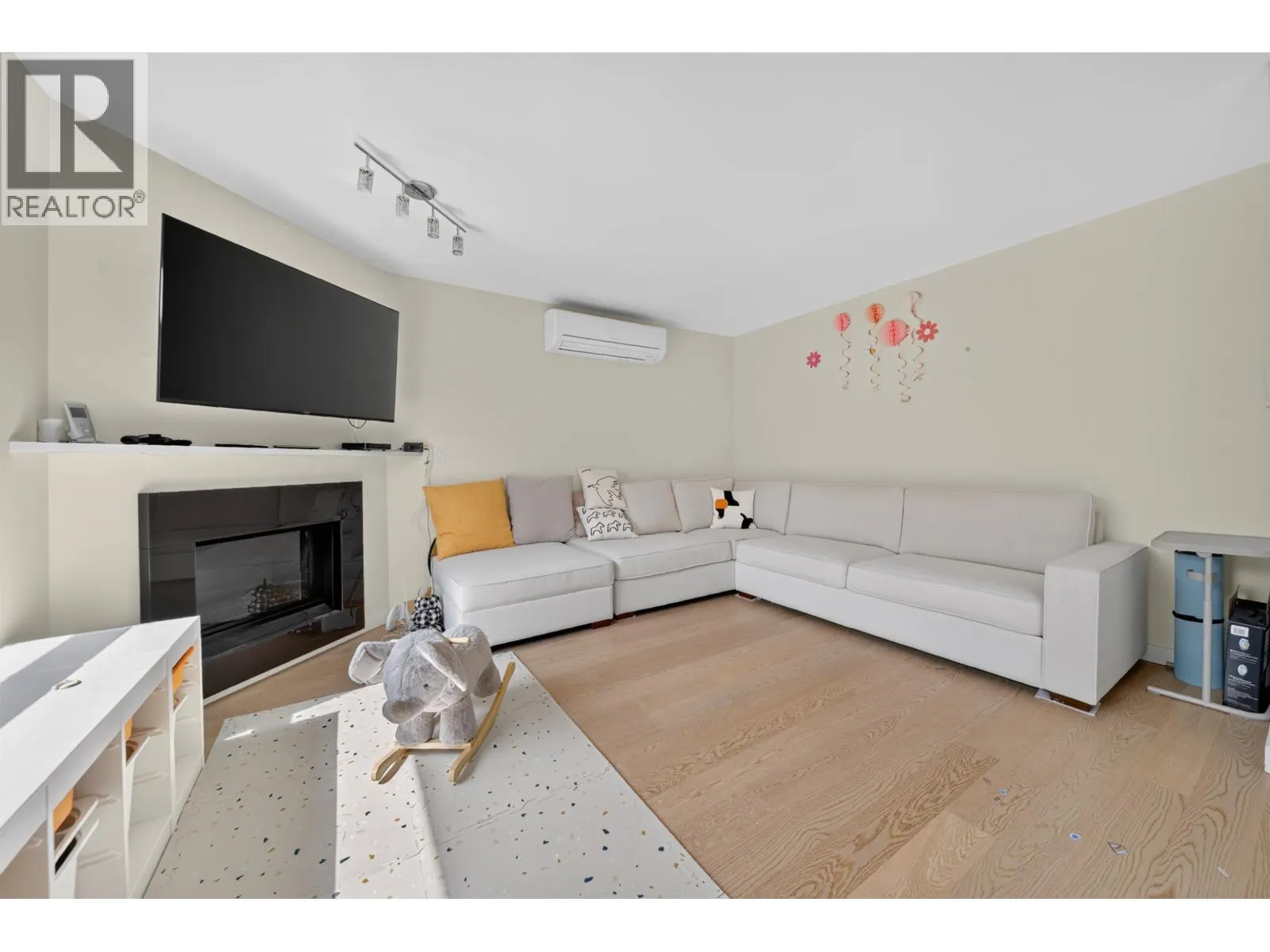 10360 HALL AVENUE