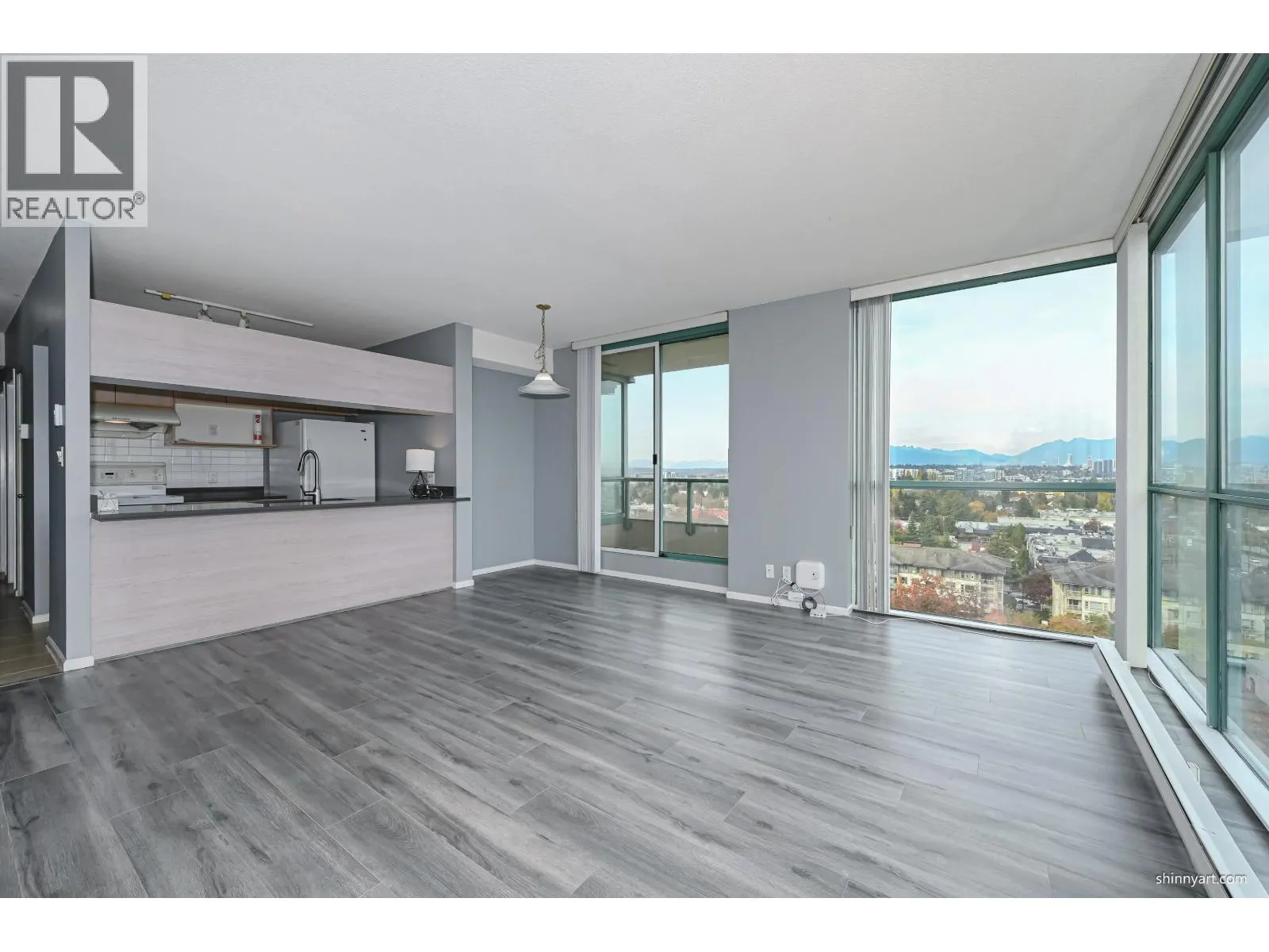 1404 8871 LANSDOWNE ROAD
