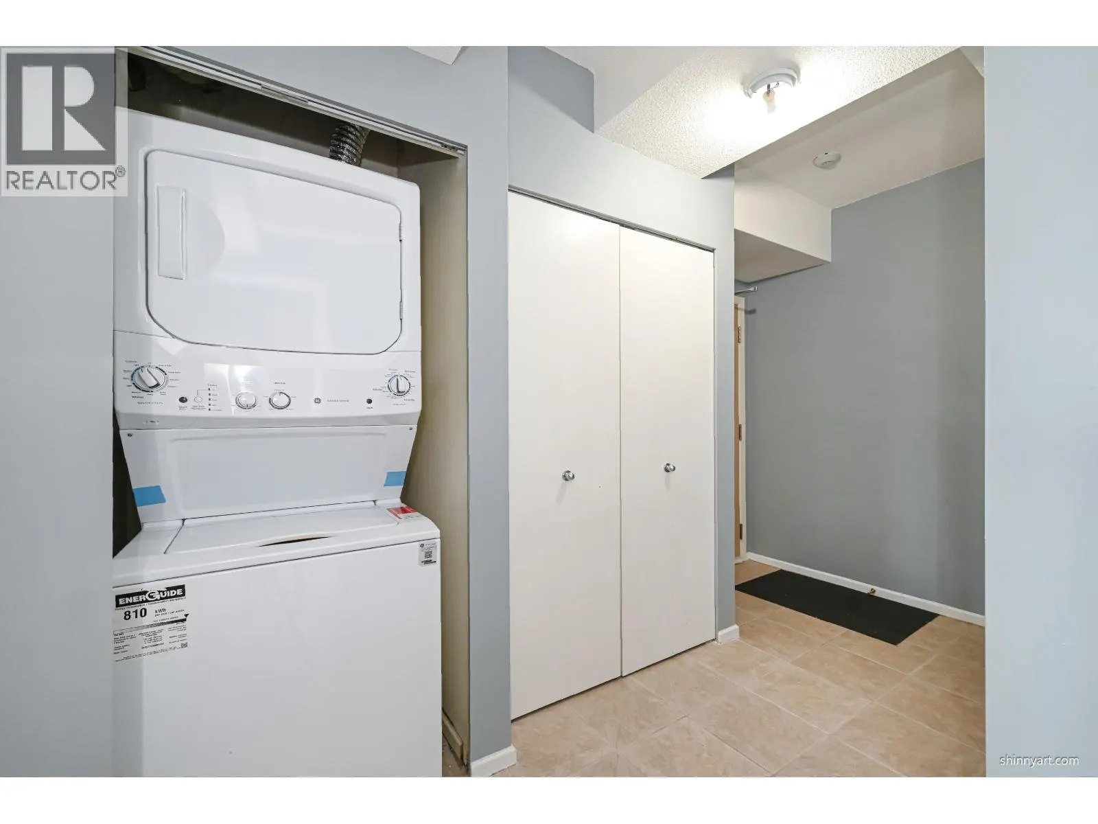 1404 8871 LANSDOWNE ROAD