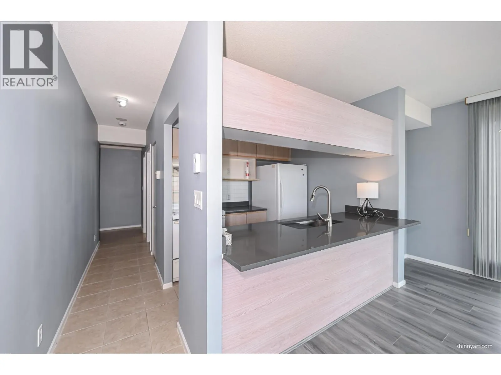 1404 8871 LANSDOWNE ROAD