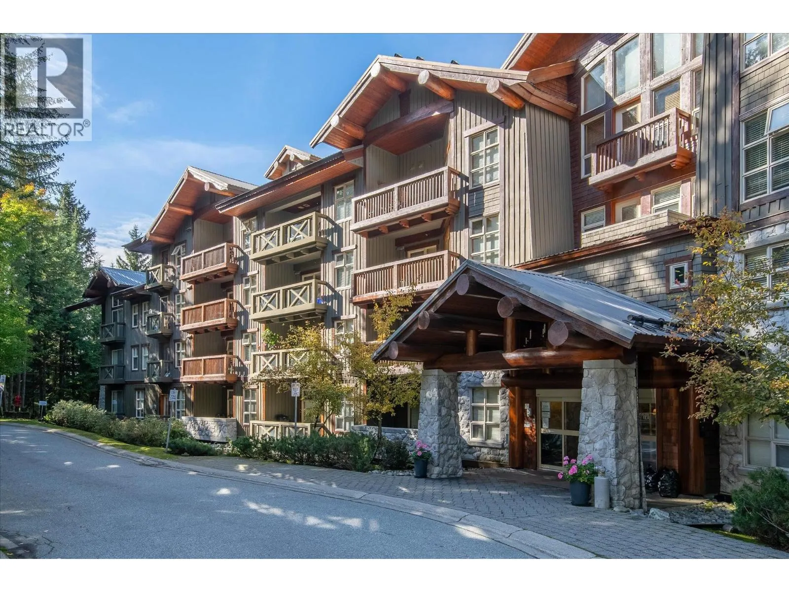 318 4660 BLACKCOMB WAY