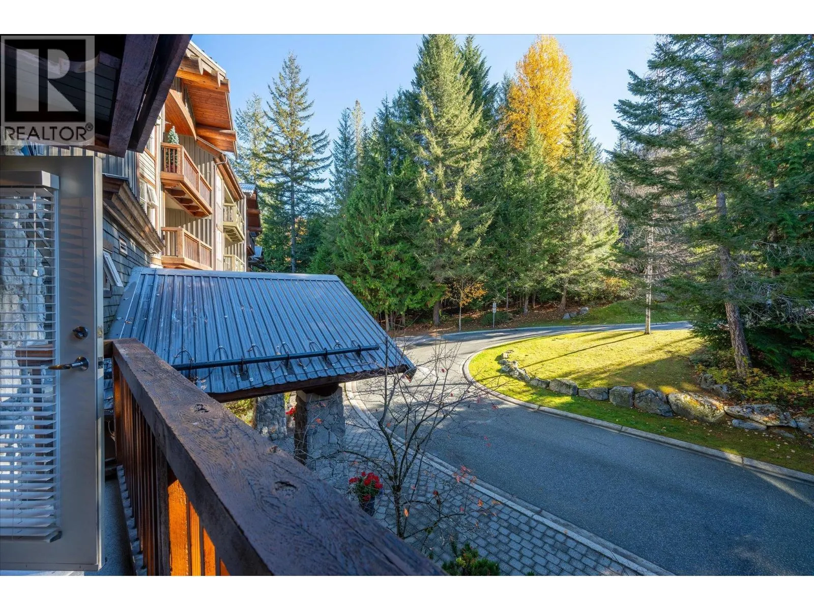 318 4660 BLACKCOMB WAY