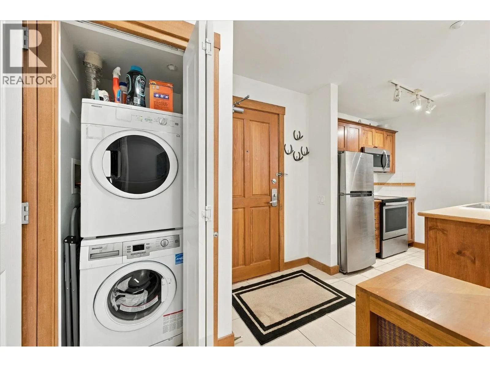 318 4660 BLACKCOMB WAY
