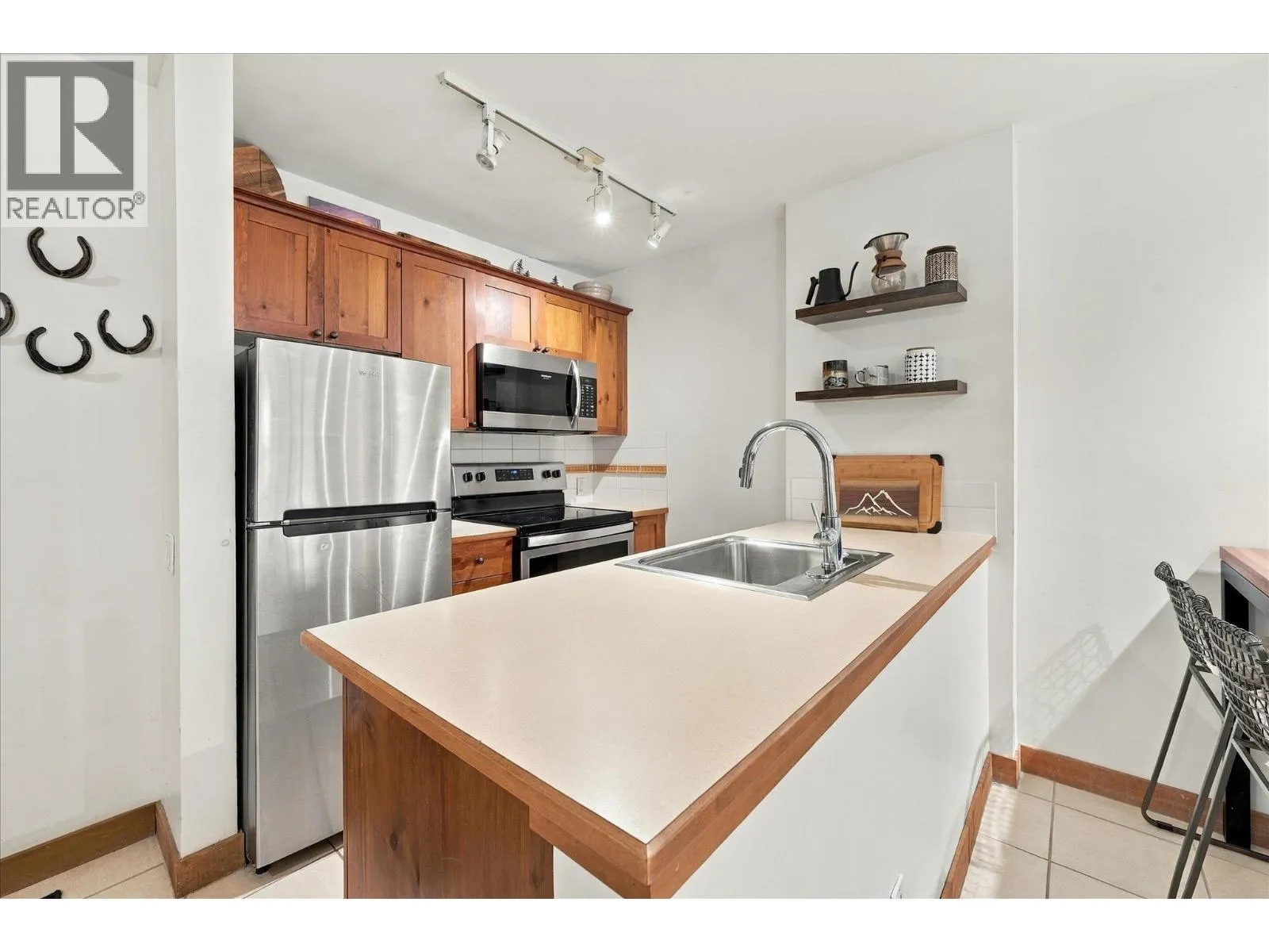 318 4660 BLACKCOMB WAY