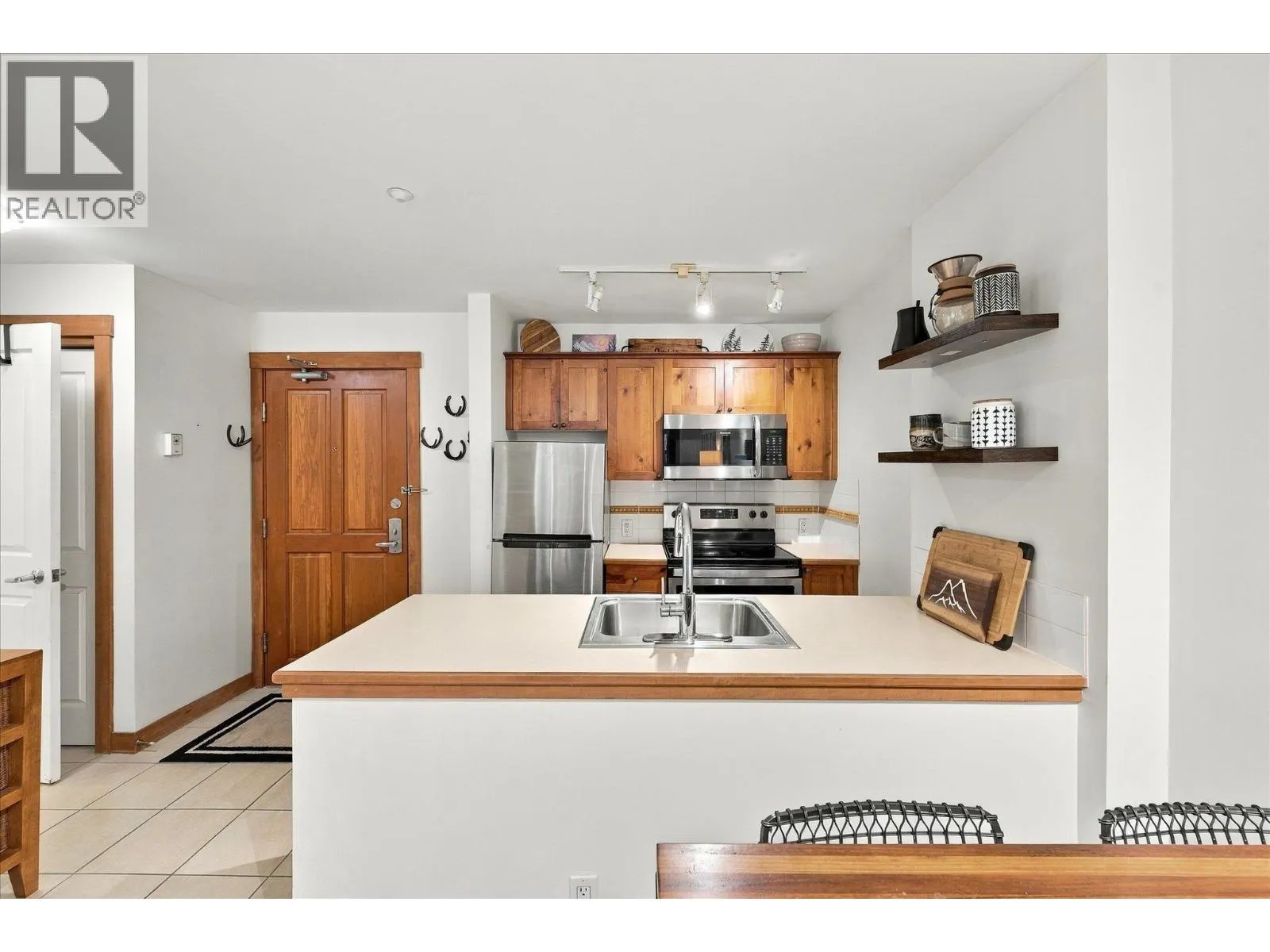 318 4660 BLACKCOMB WAY