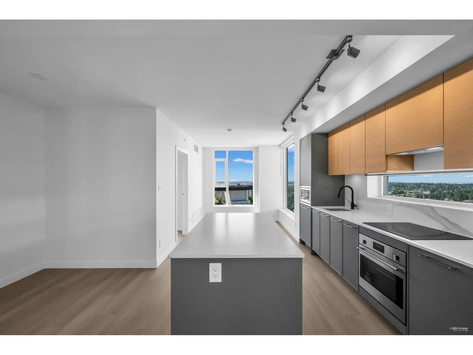 3303 13725 GEORGE JUNCTION STREET