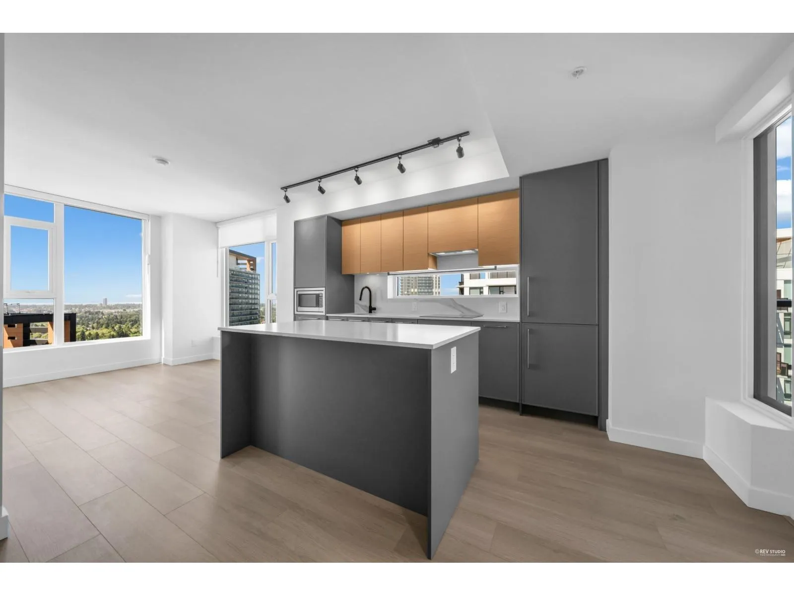 3303 13725 GEORGE JUNCTION STREET