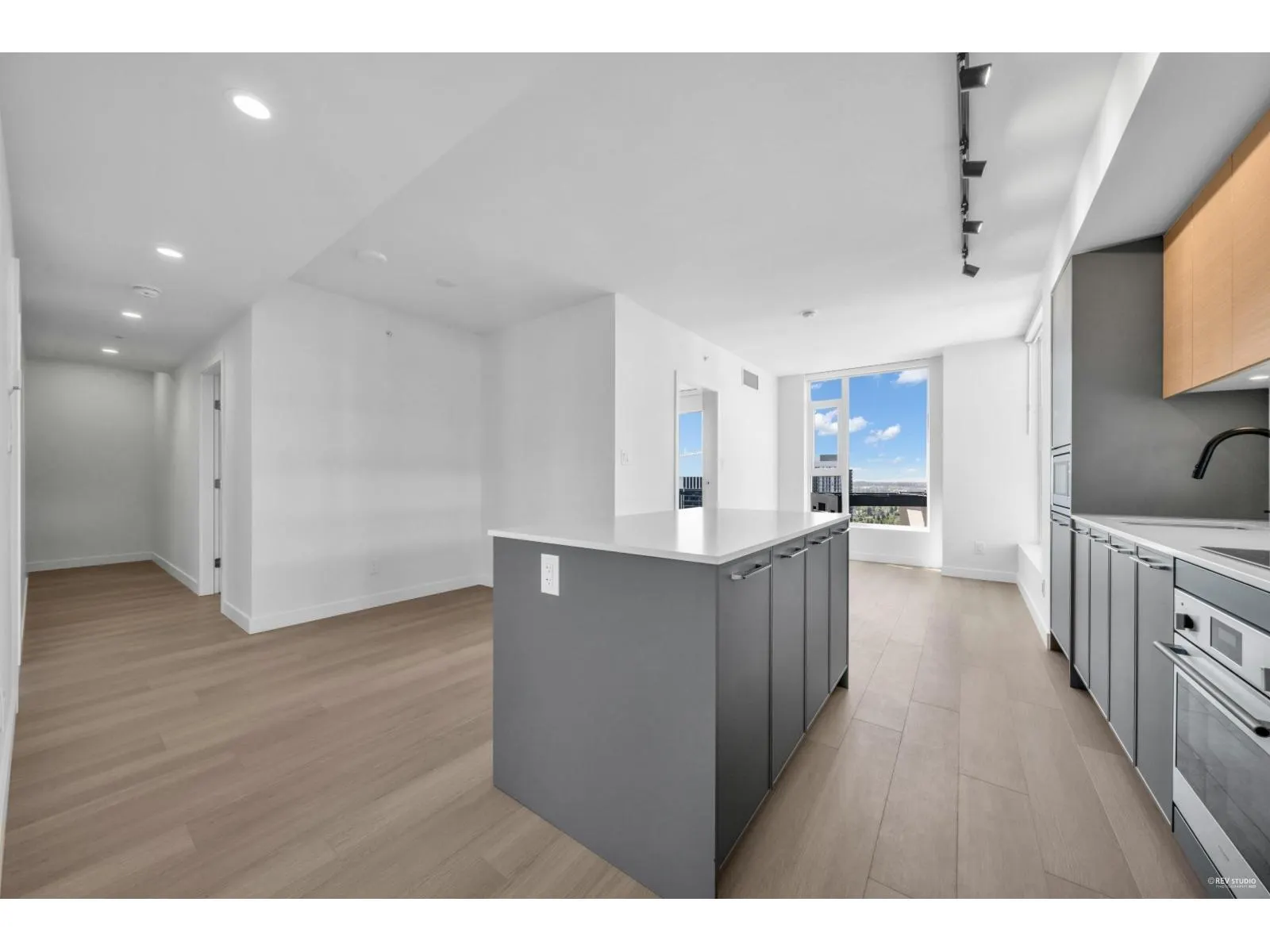 3303 13725 GEORGE JUNCTION STREET