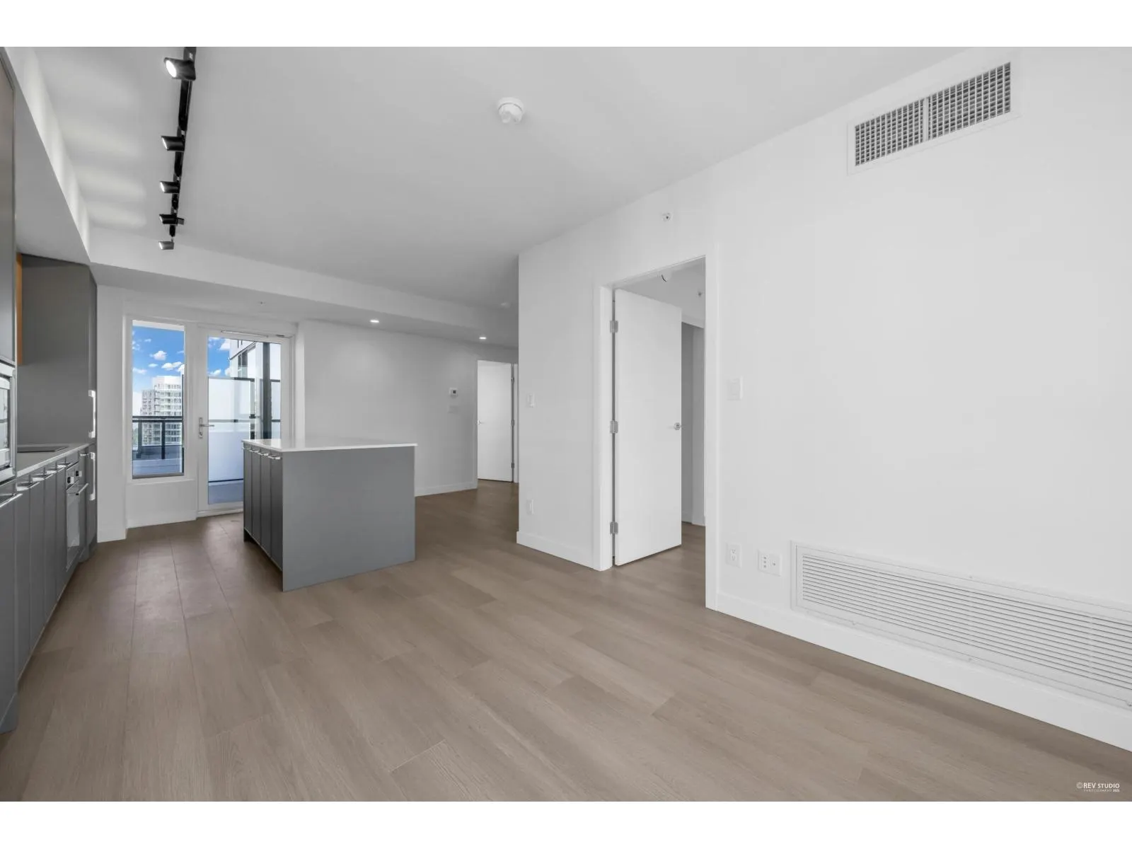 3303 13725 GEORGE JUNCTION STREET