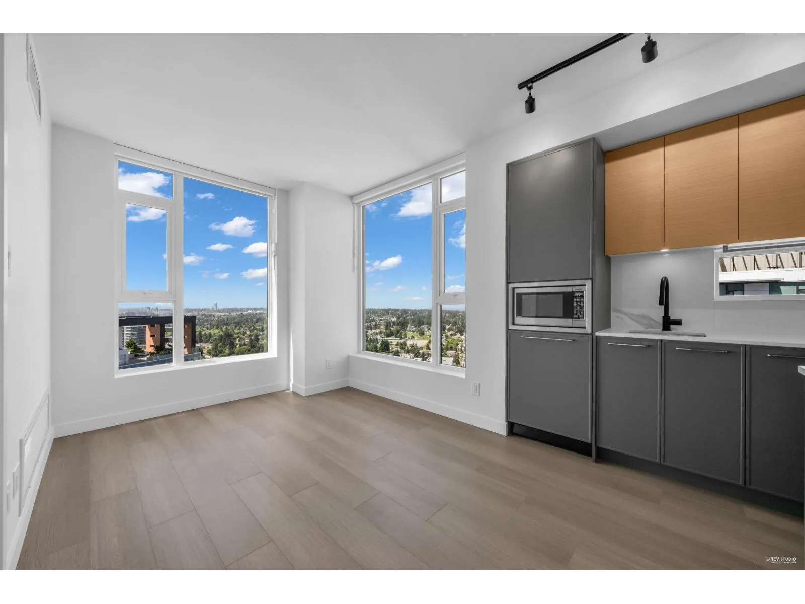3303 13725 GEORGE JUNCTION STREET