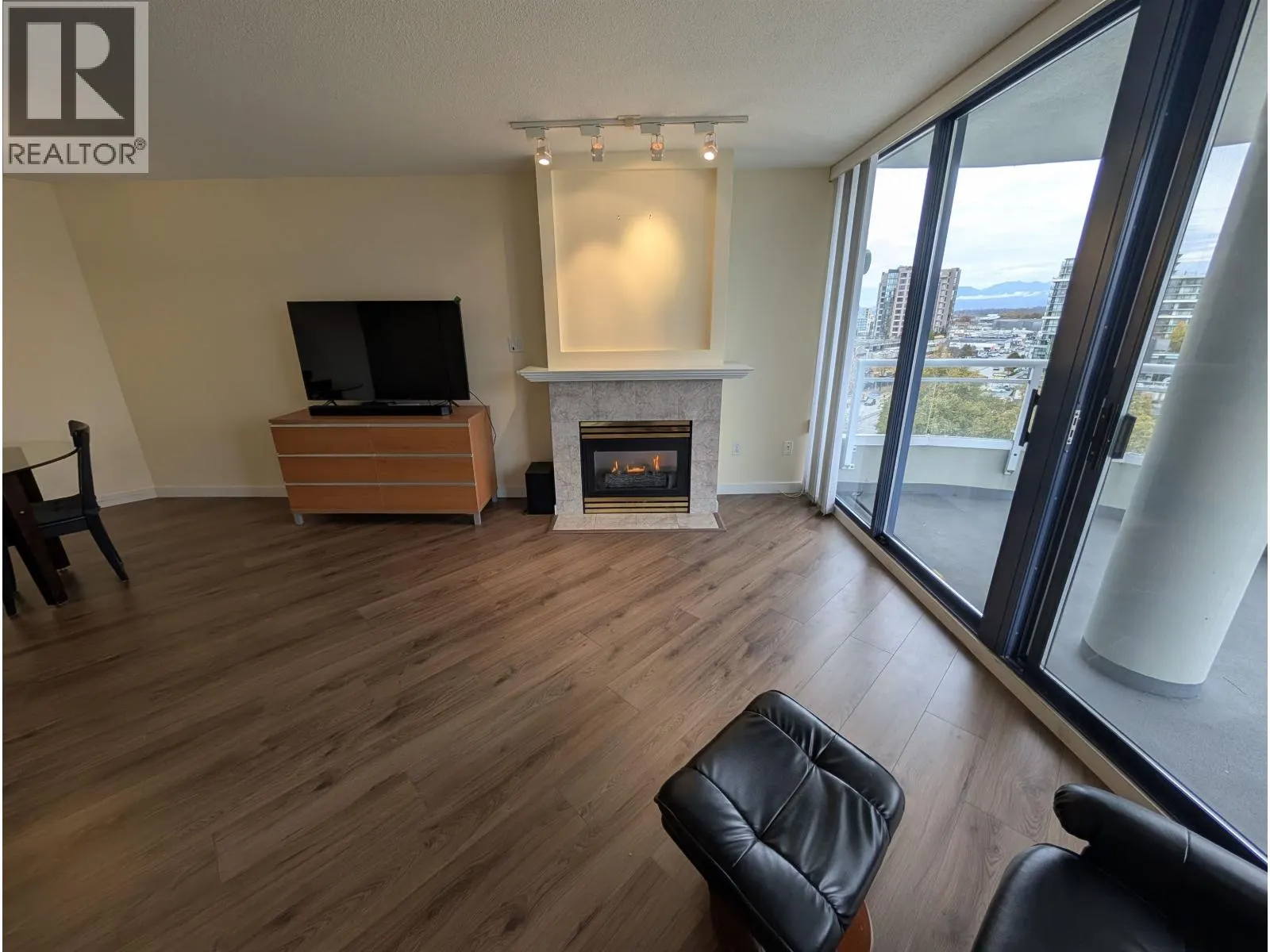 8FL 6080 MINORU ROAD