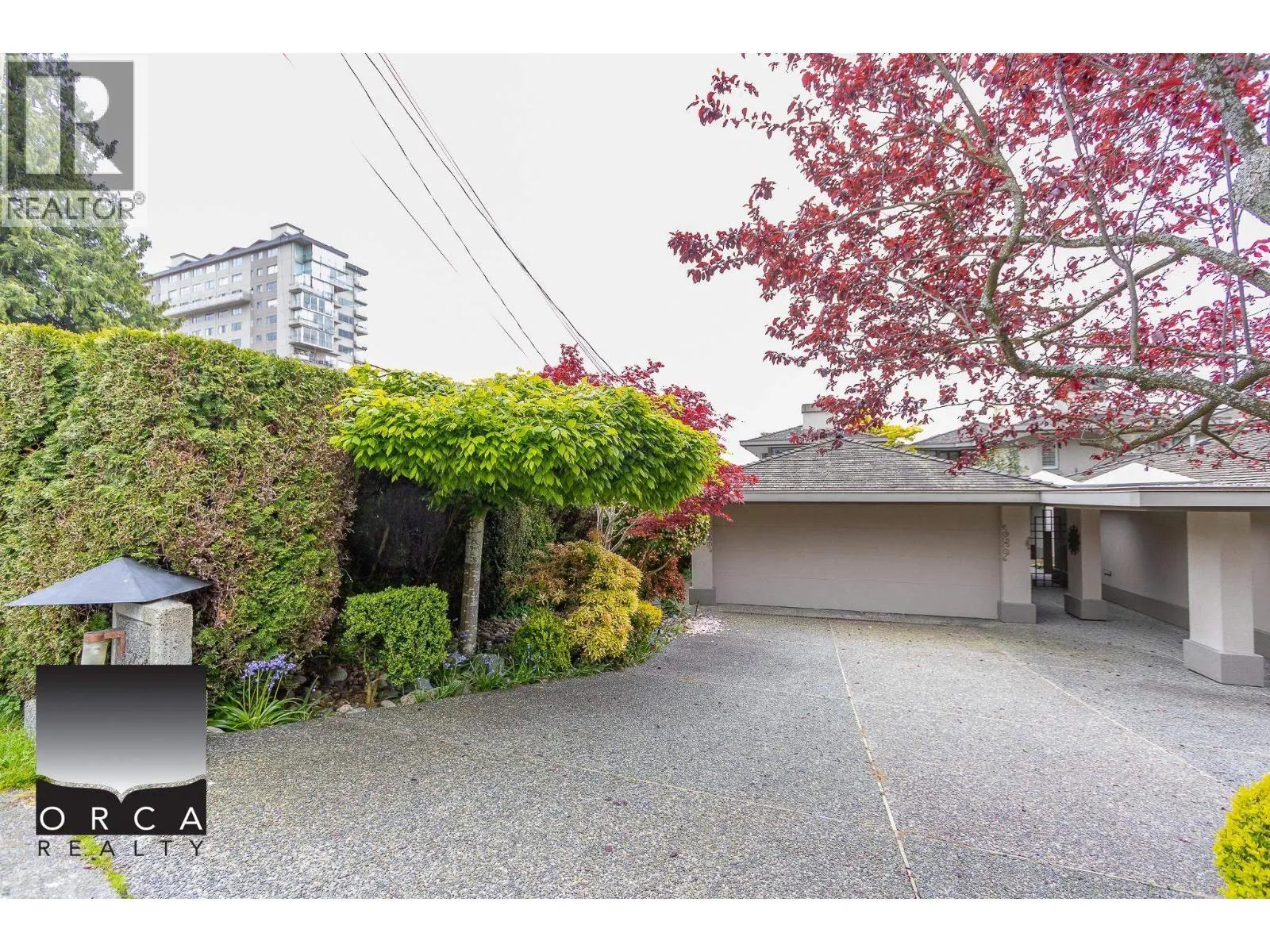2424 BELLEVUE AVENUE