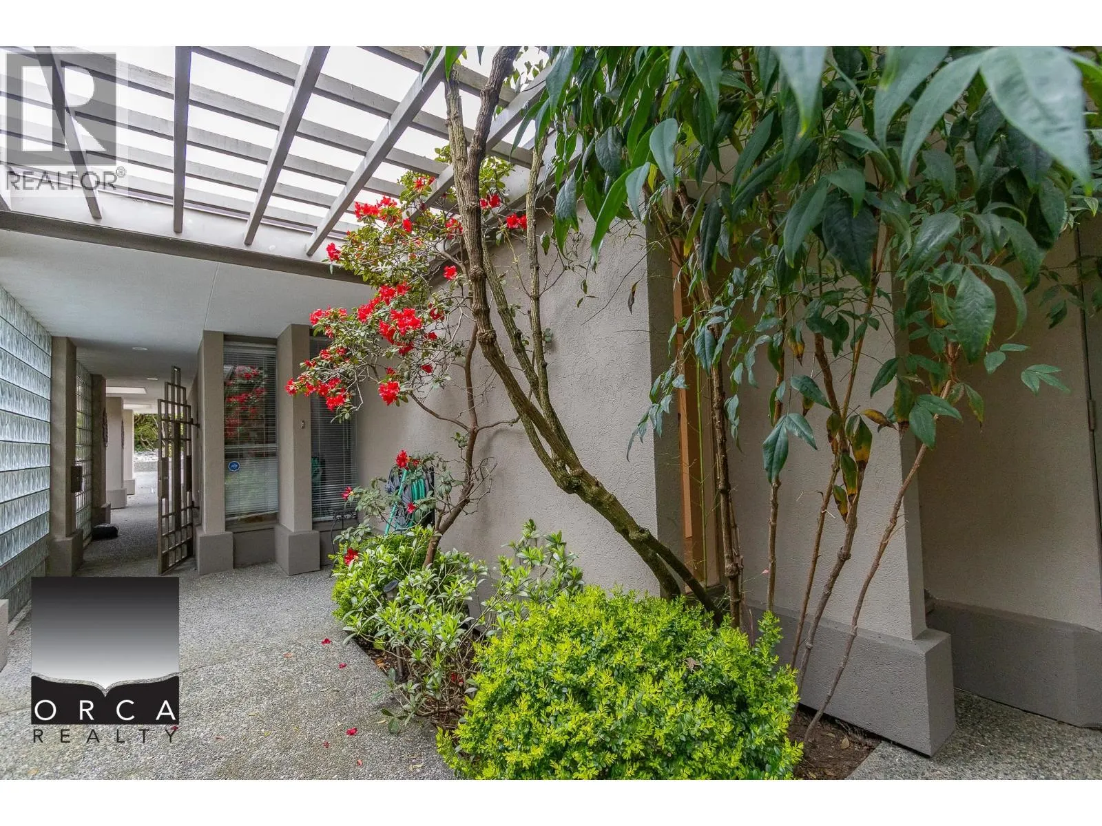 2424 BELLEVUE AVENUE