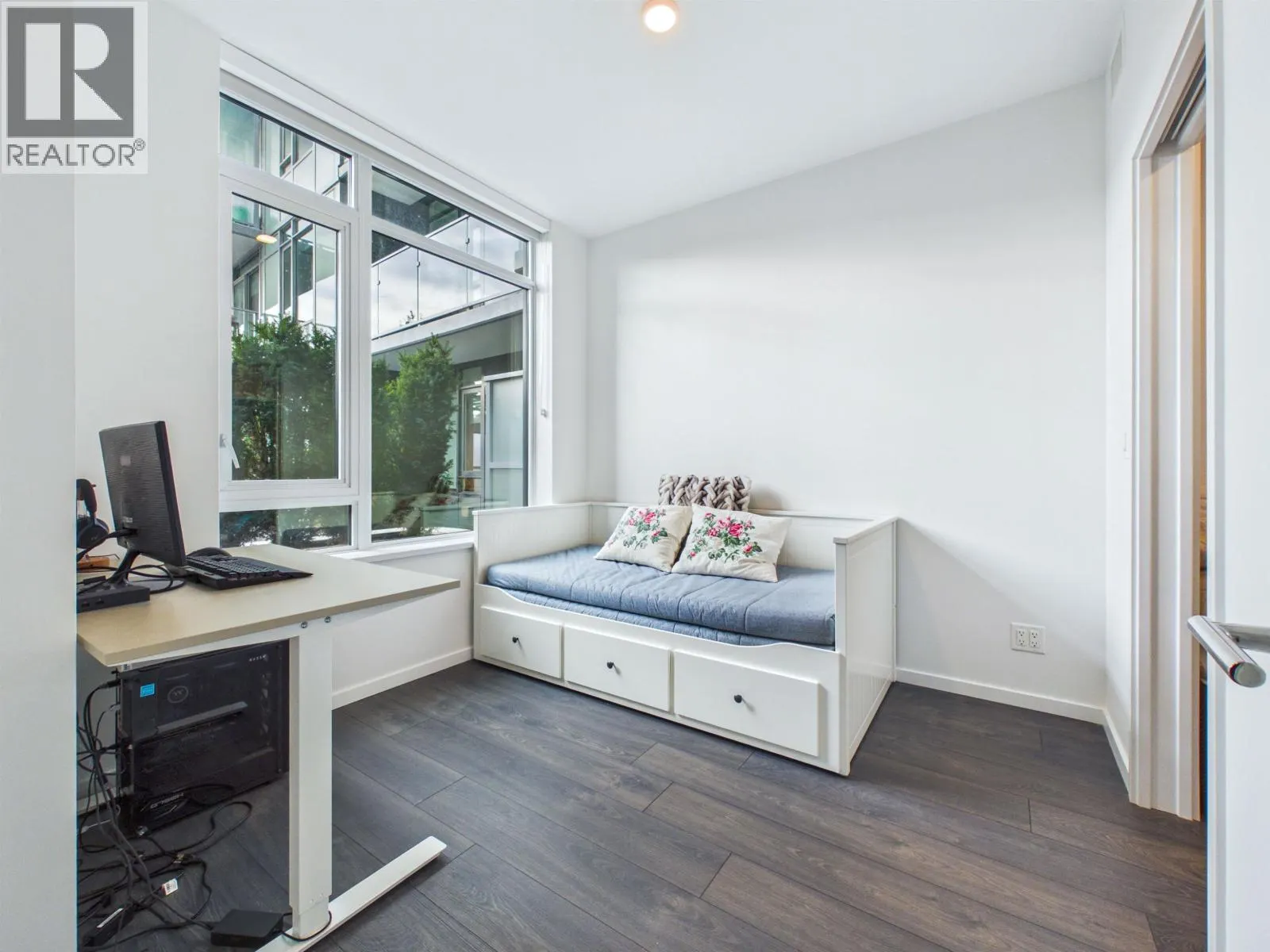 206 6788 MINORU BOULEVARD