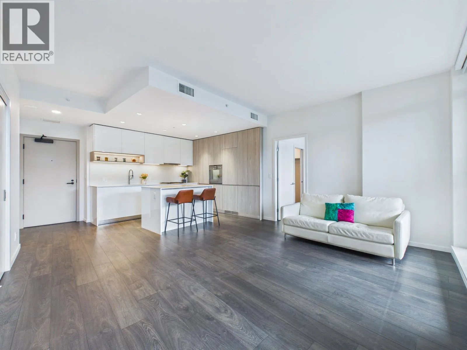 206 6788 MINORU BOULEVARD