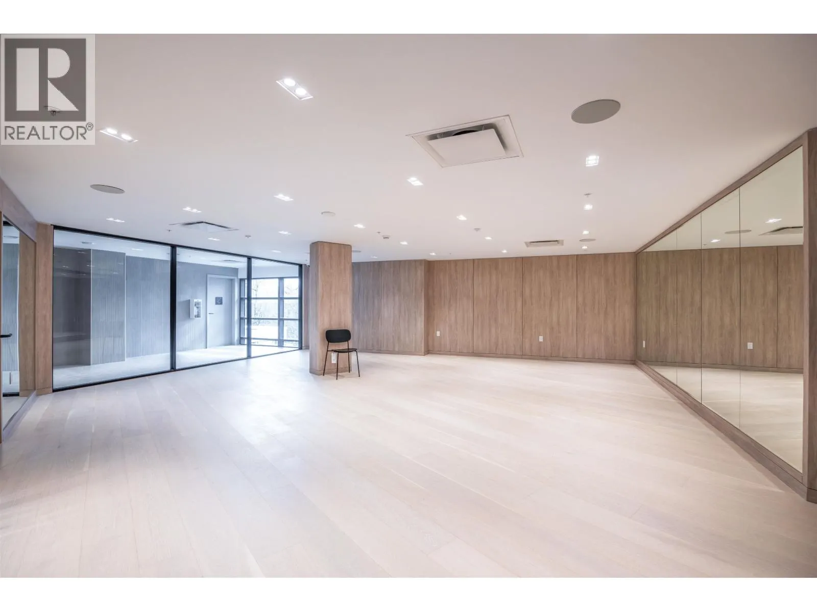 206 6788 MINORU BOULEVARD