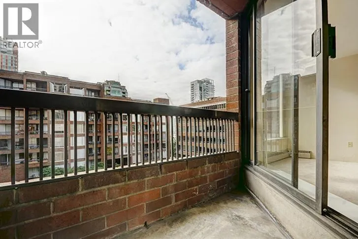 517 1330 BURRARD STREET