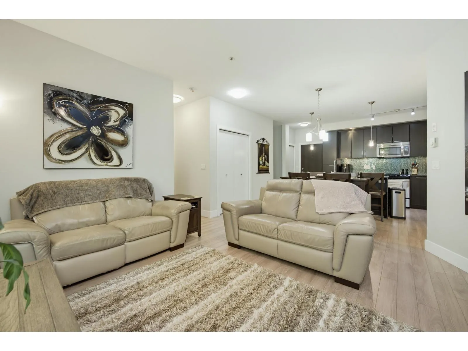 C209 20211 66 AVENUE
