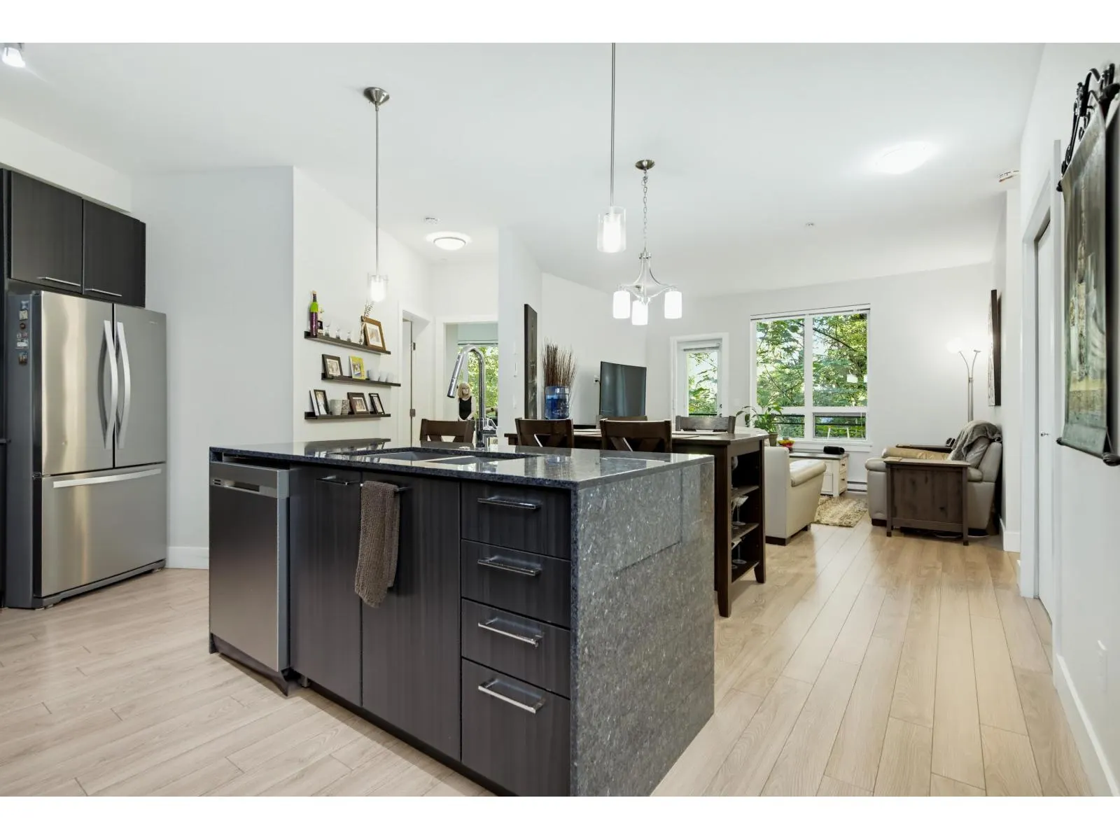 C209 20211 66 AVENUE