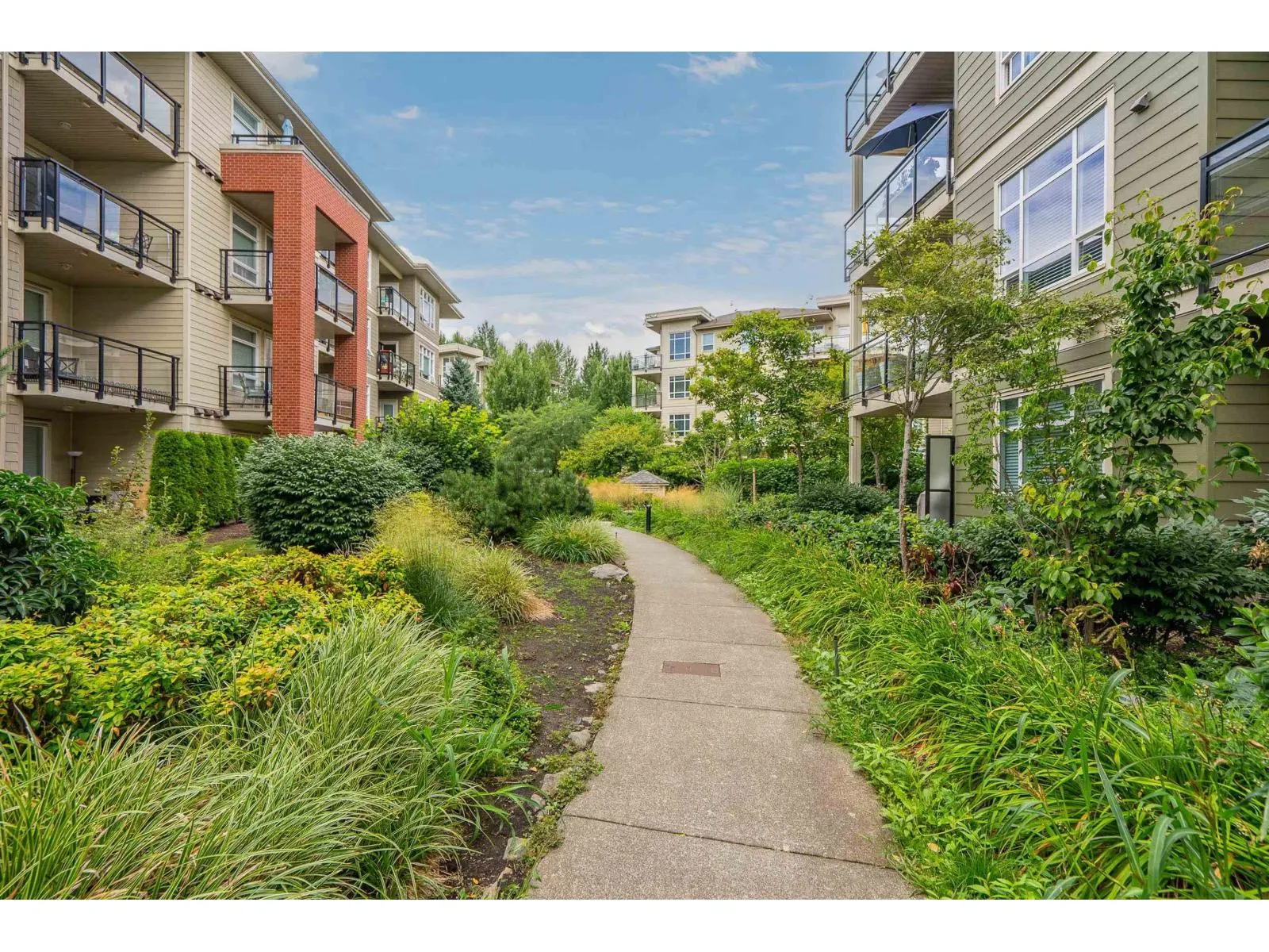 C209 20211 66 AVENUE