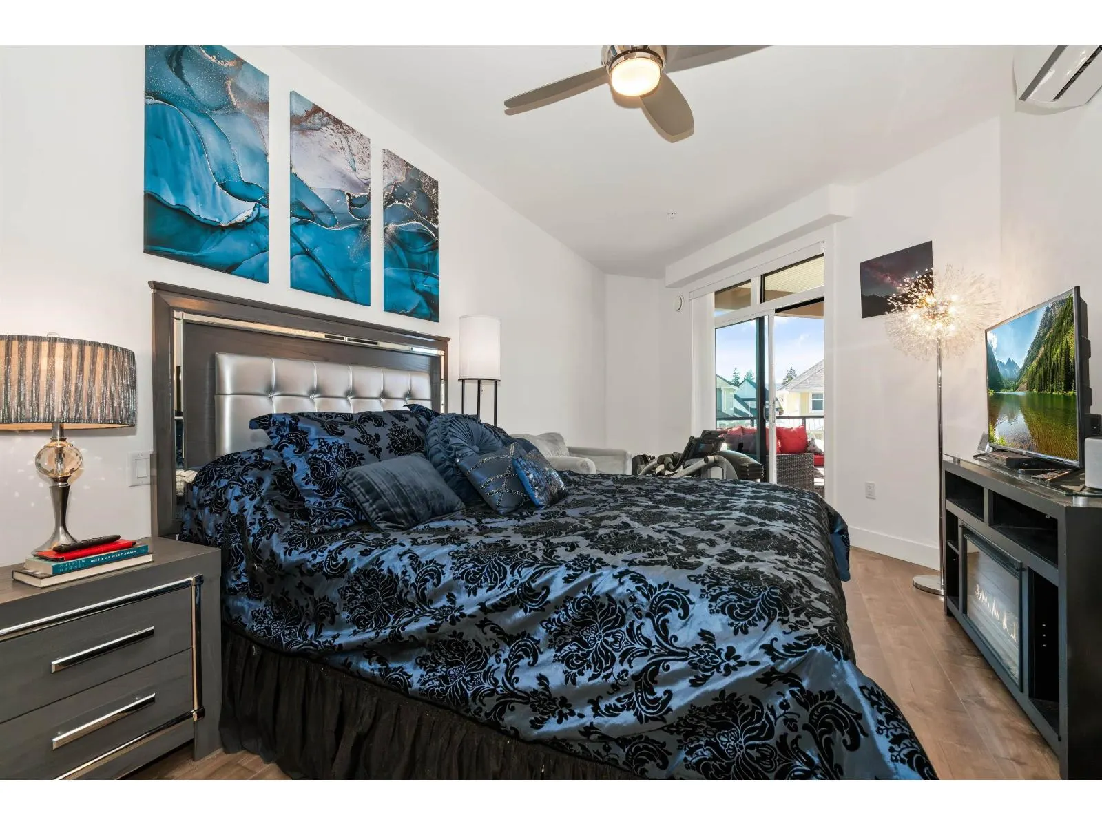 205 5384 TYEE LANE|Garrison Crossing