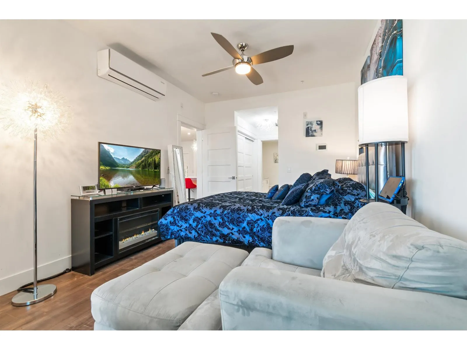 205 5384 TYEE LANE|Garrison Crossing